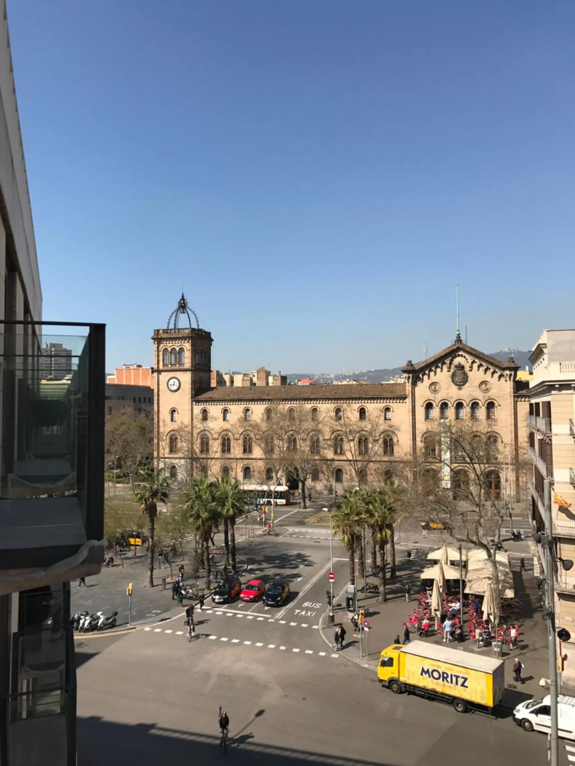 Street view in Chic & Basic Lemon Boutique Hotel