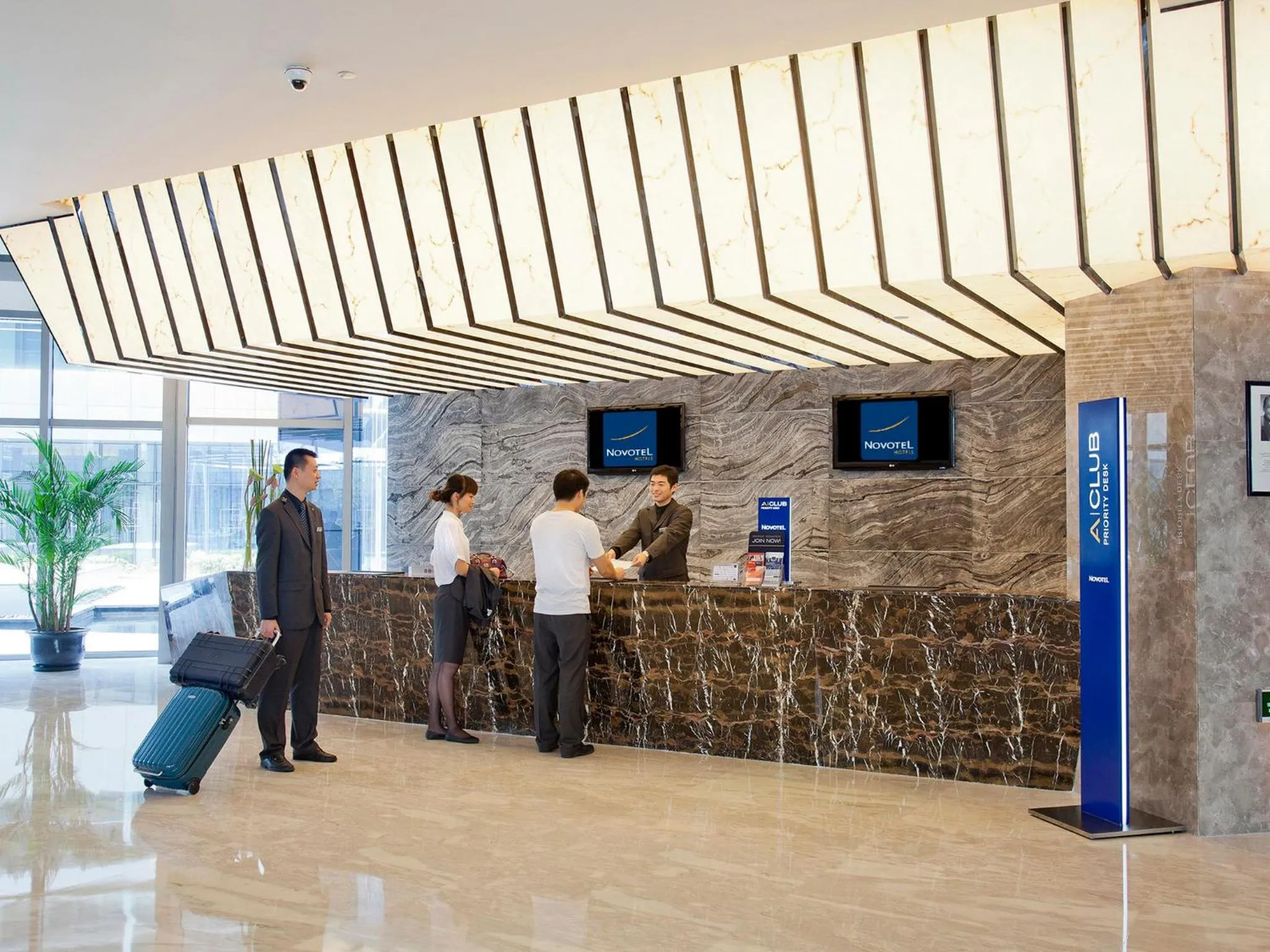 Lobby or reception in Novotel Nanjing East Suning