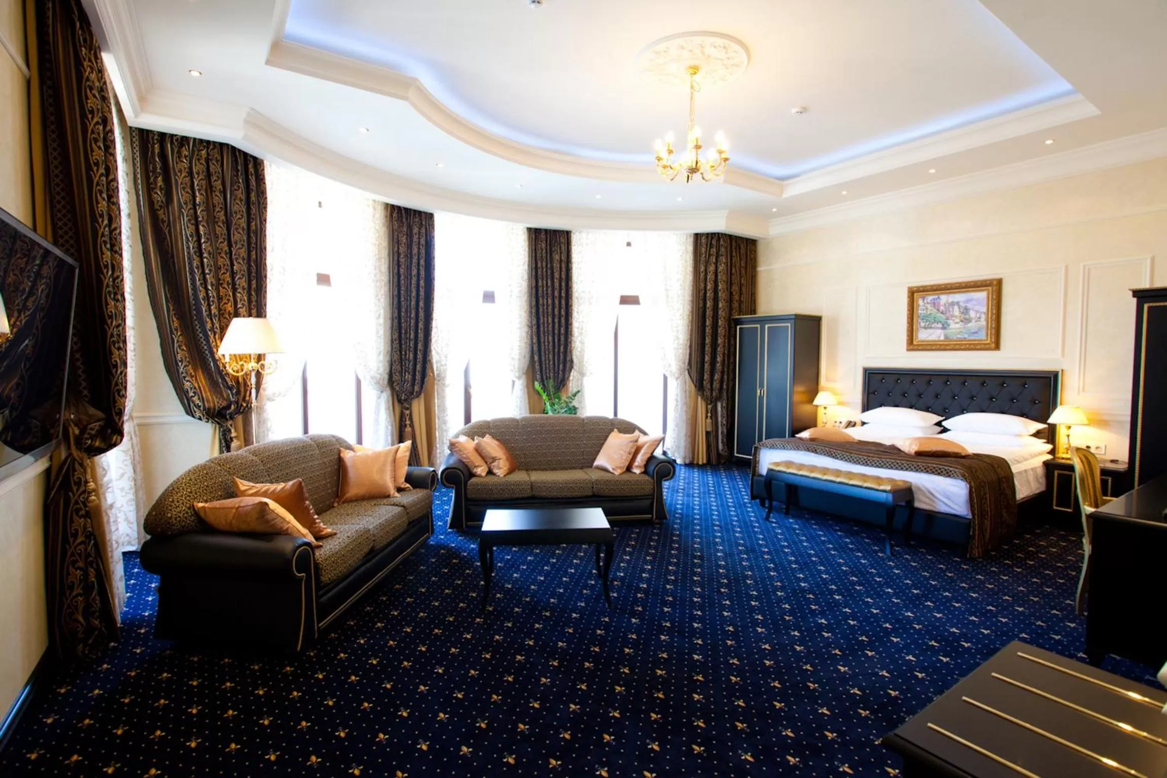 Photo of the whole room, Bed in Villa Le Premier - Maestro