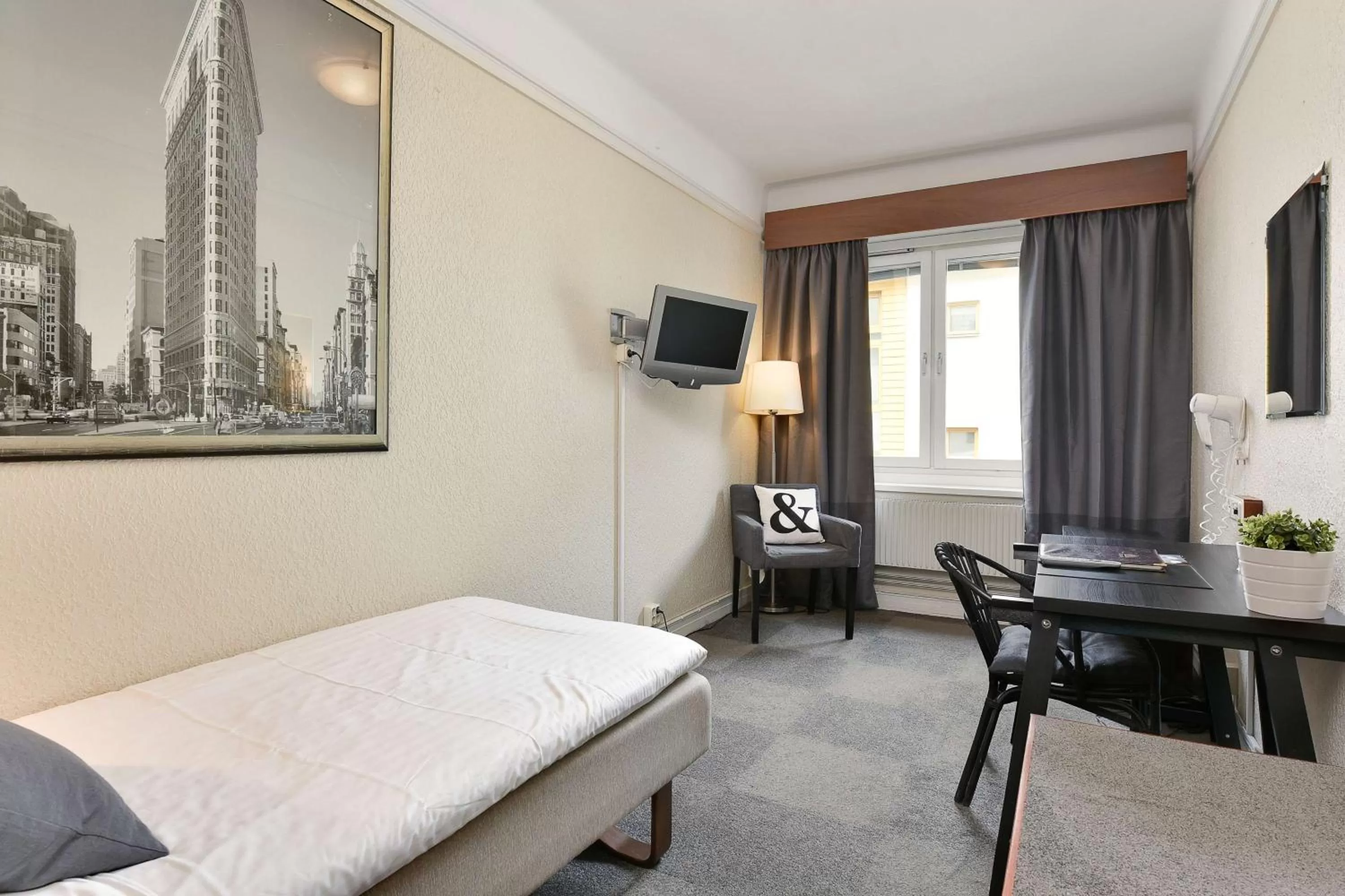 Photo of the whole room in Centric Hotel