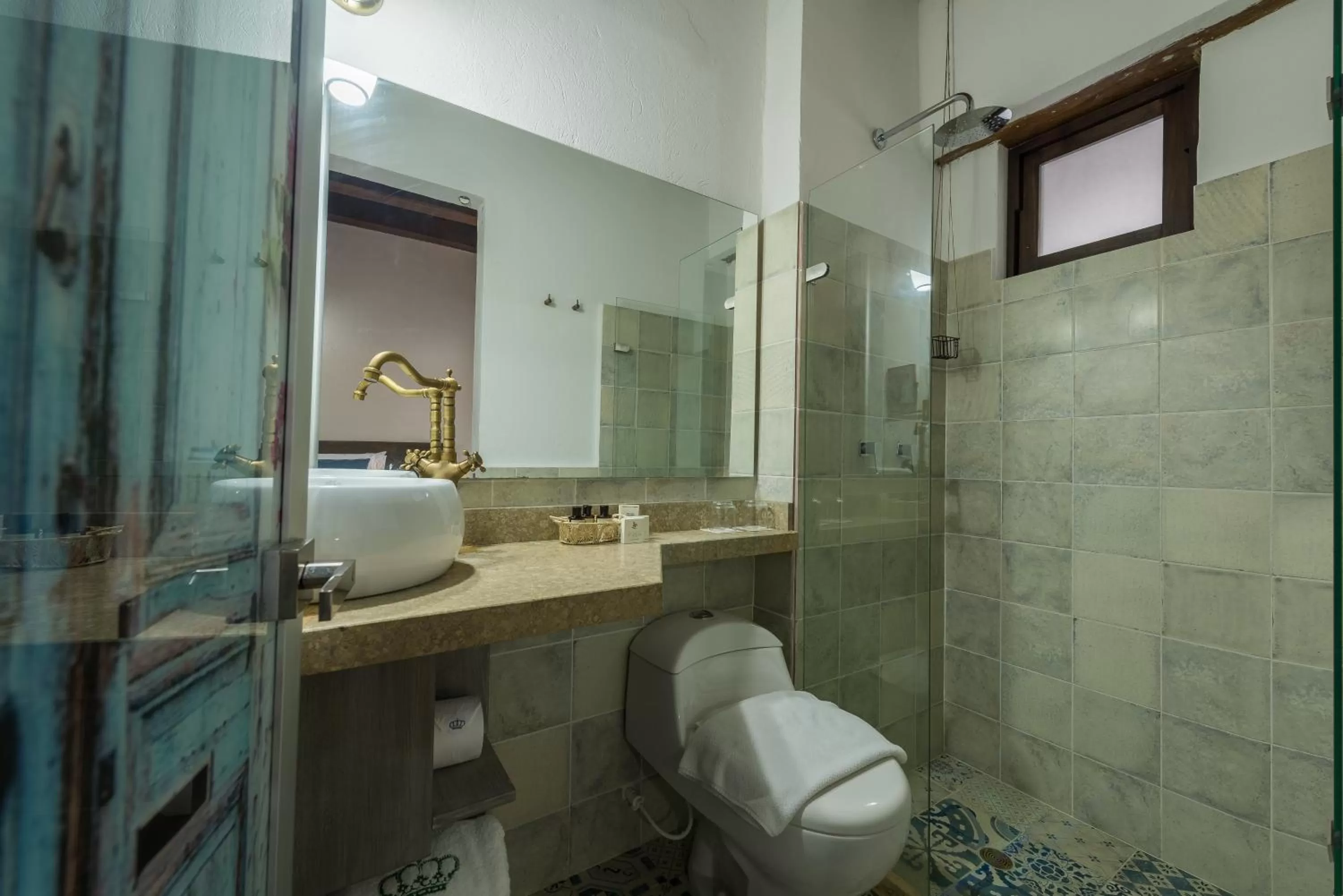 Shower in Getsemani Cartagena Hotel