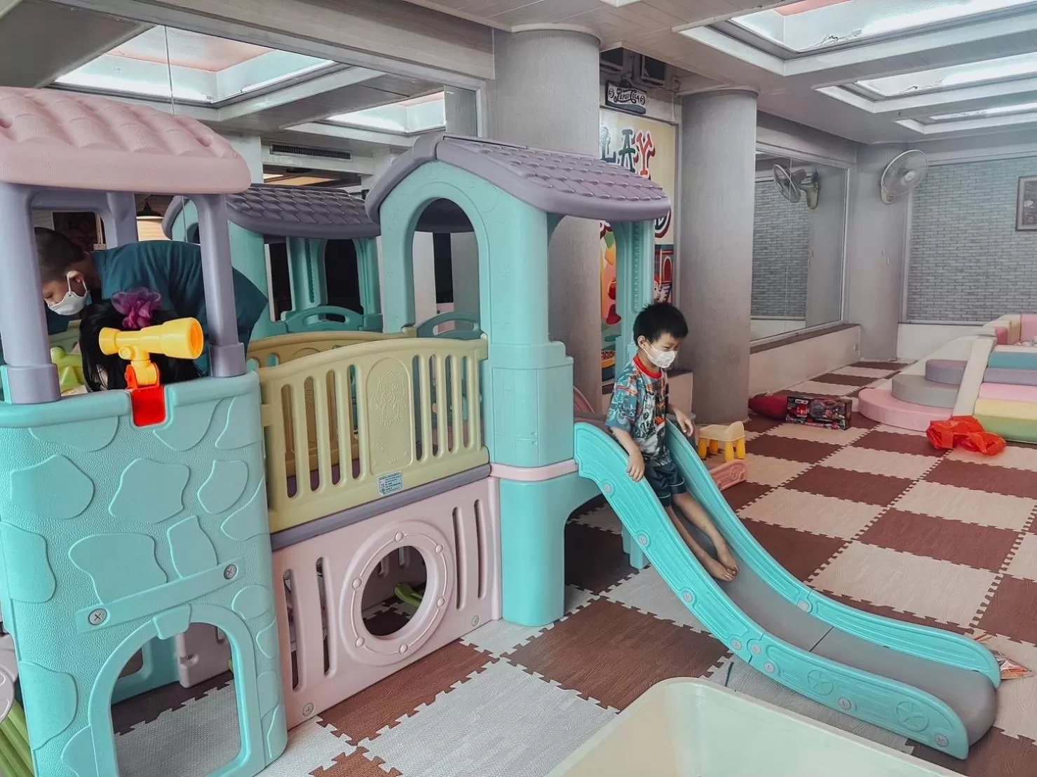 Kids's club in Hotel De Khuvieng