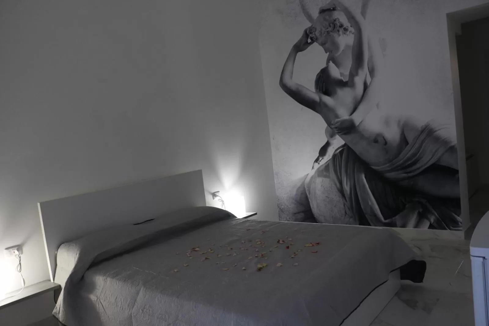 Bed in Amantea Monument