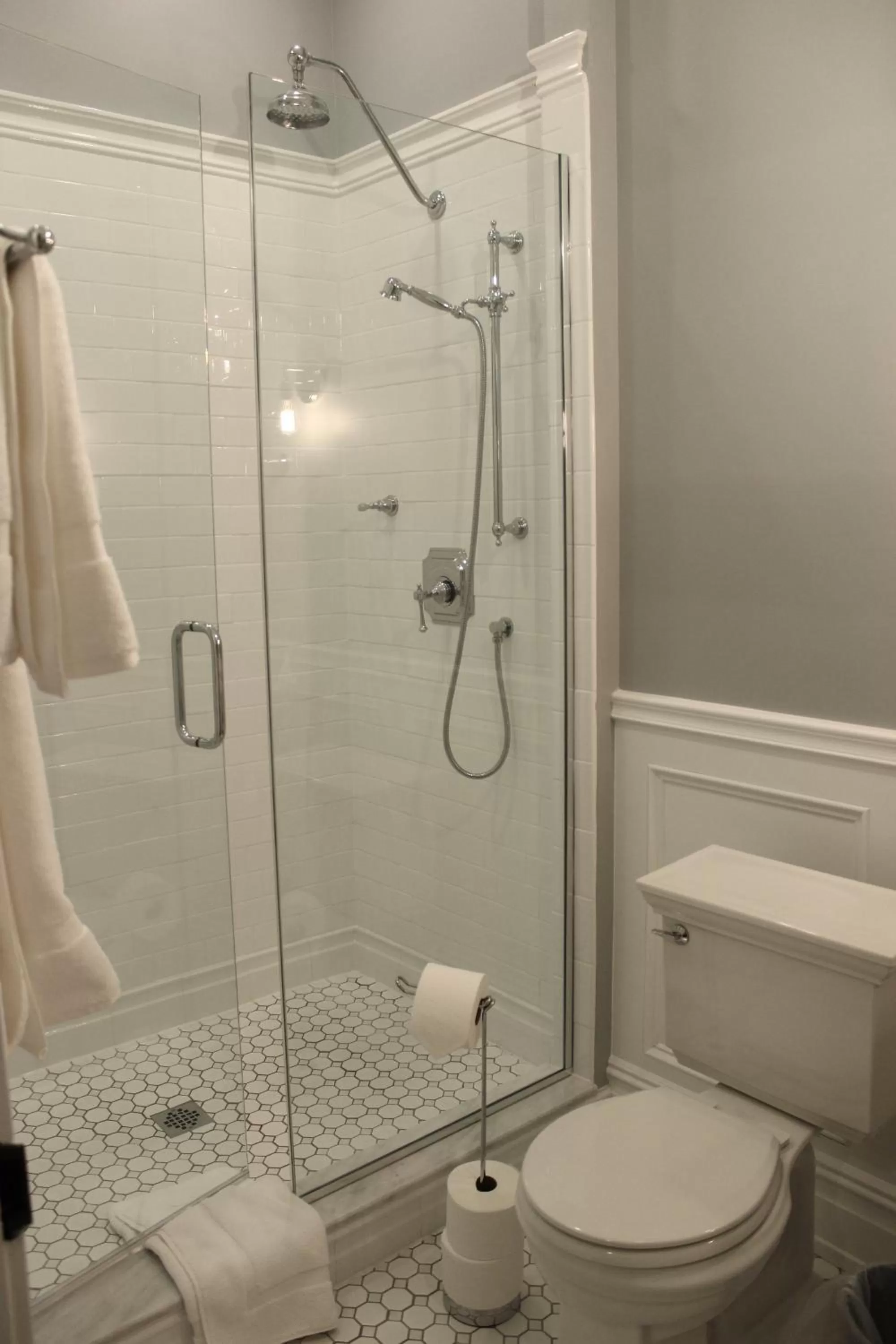 Bathroom in The Plainfield Inn