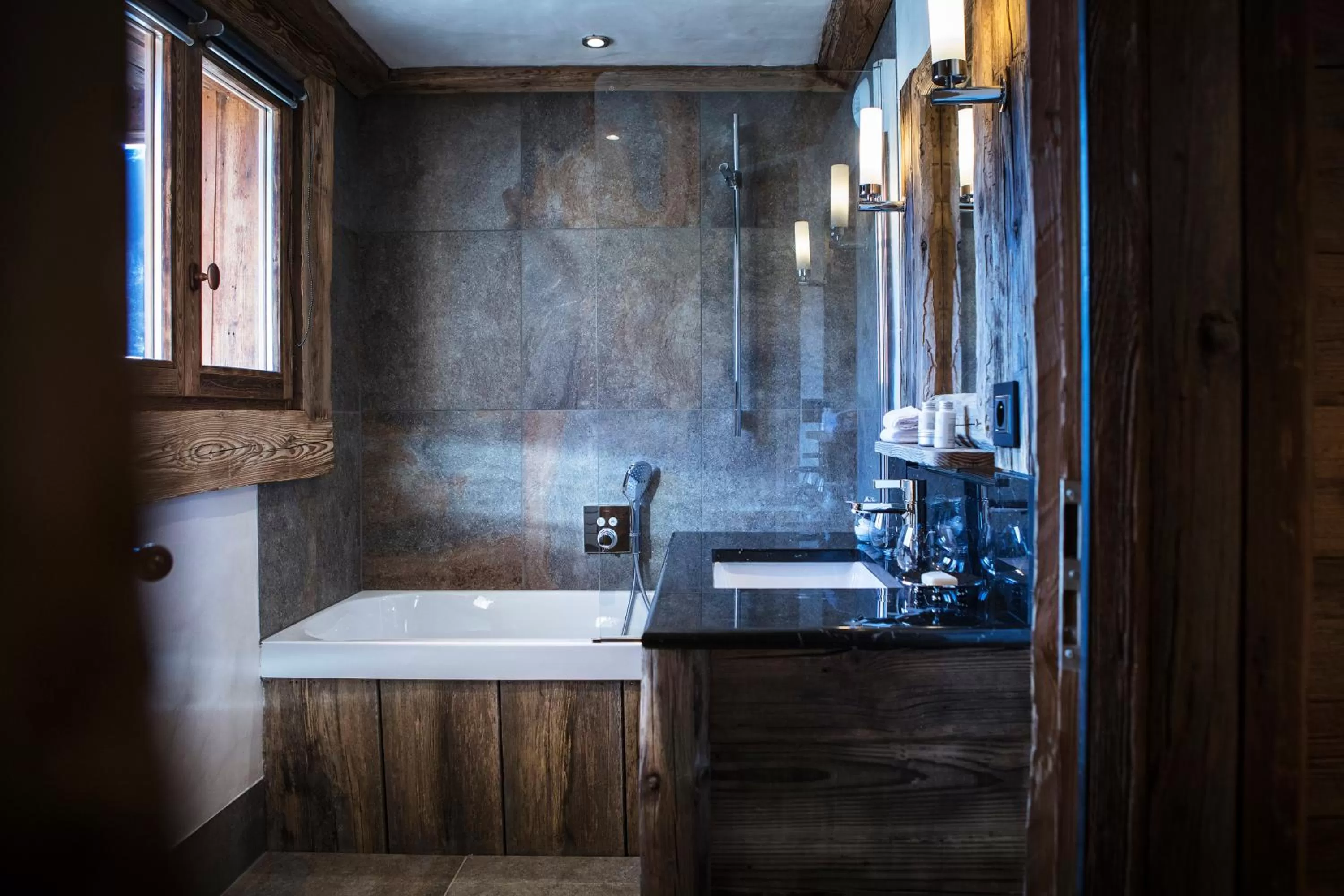 Bathroom in La Bouitte - Hôtel Relais & Châteaux