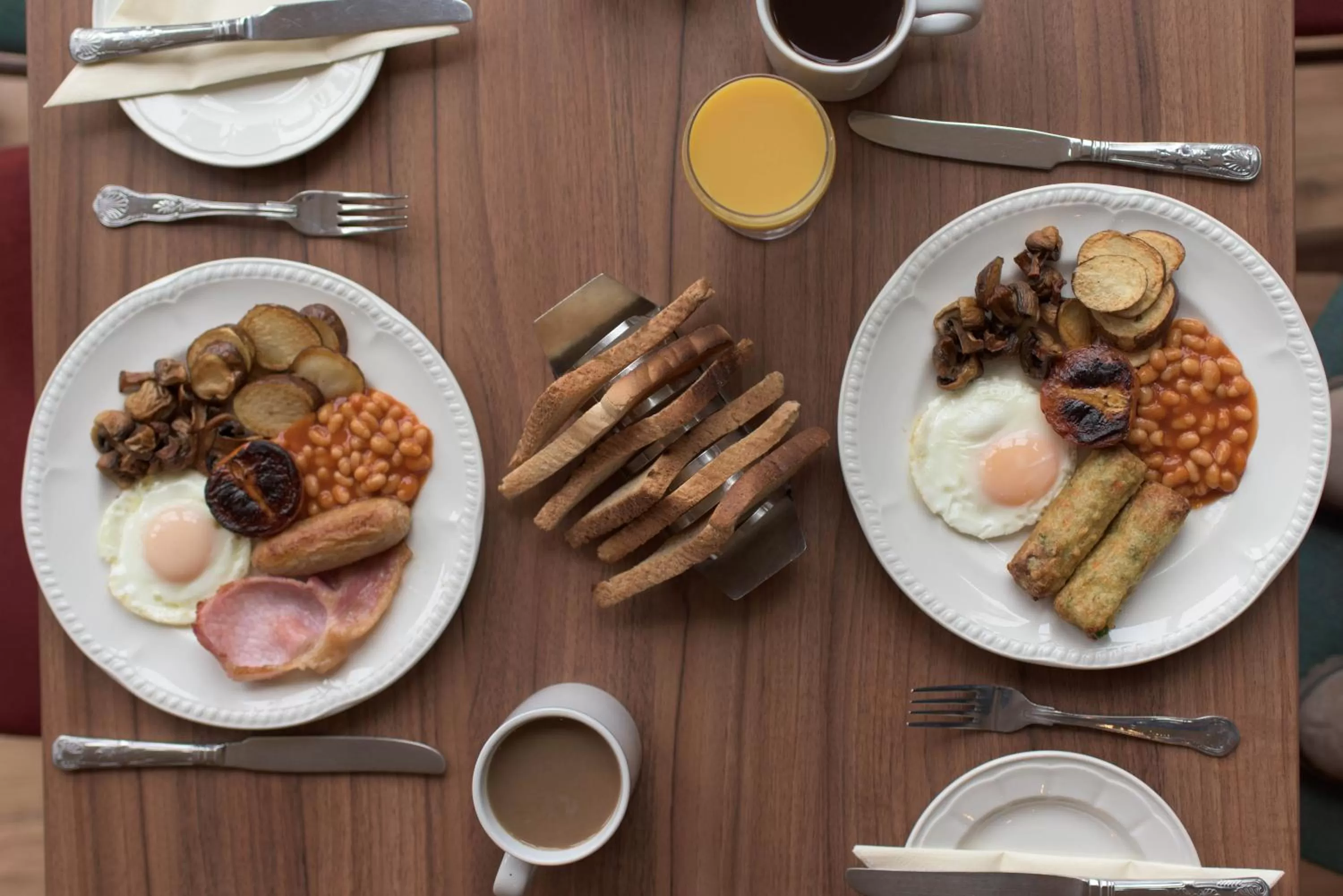 Breakfast in Pinegrove Hotel