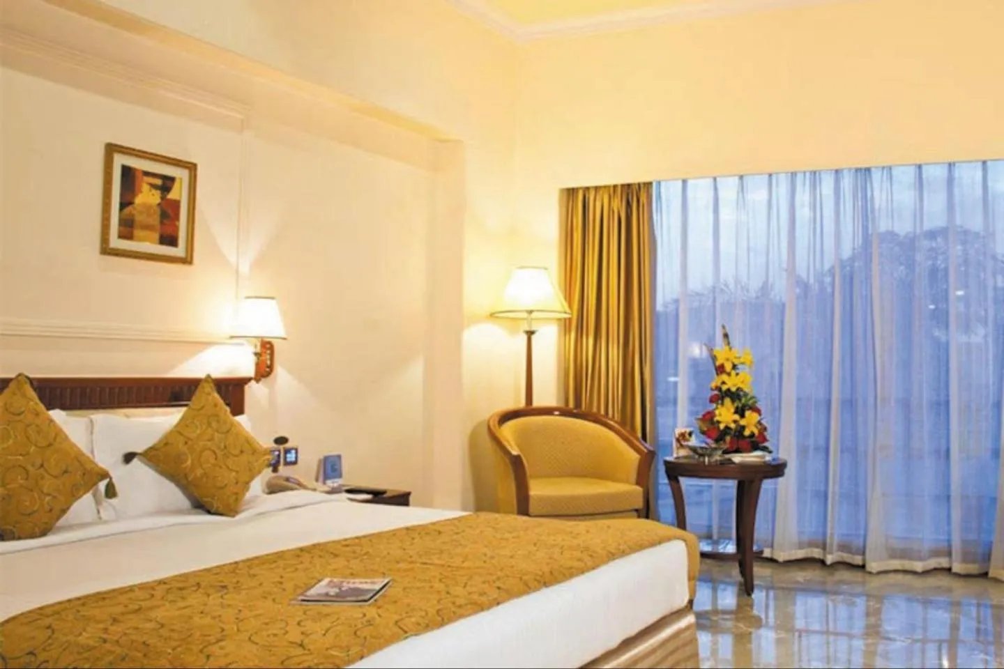 Bed in Clarion Bella Casa at Airport