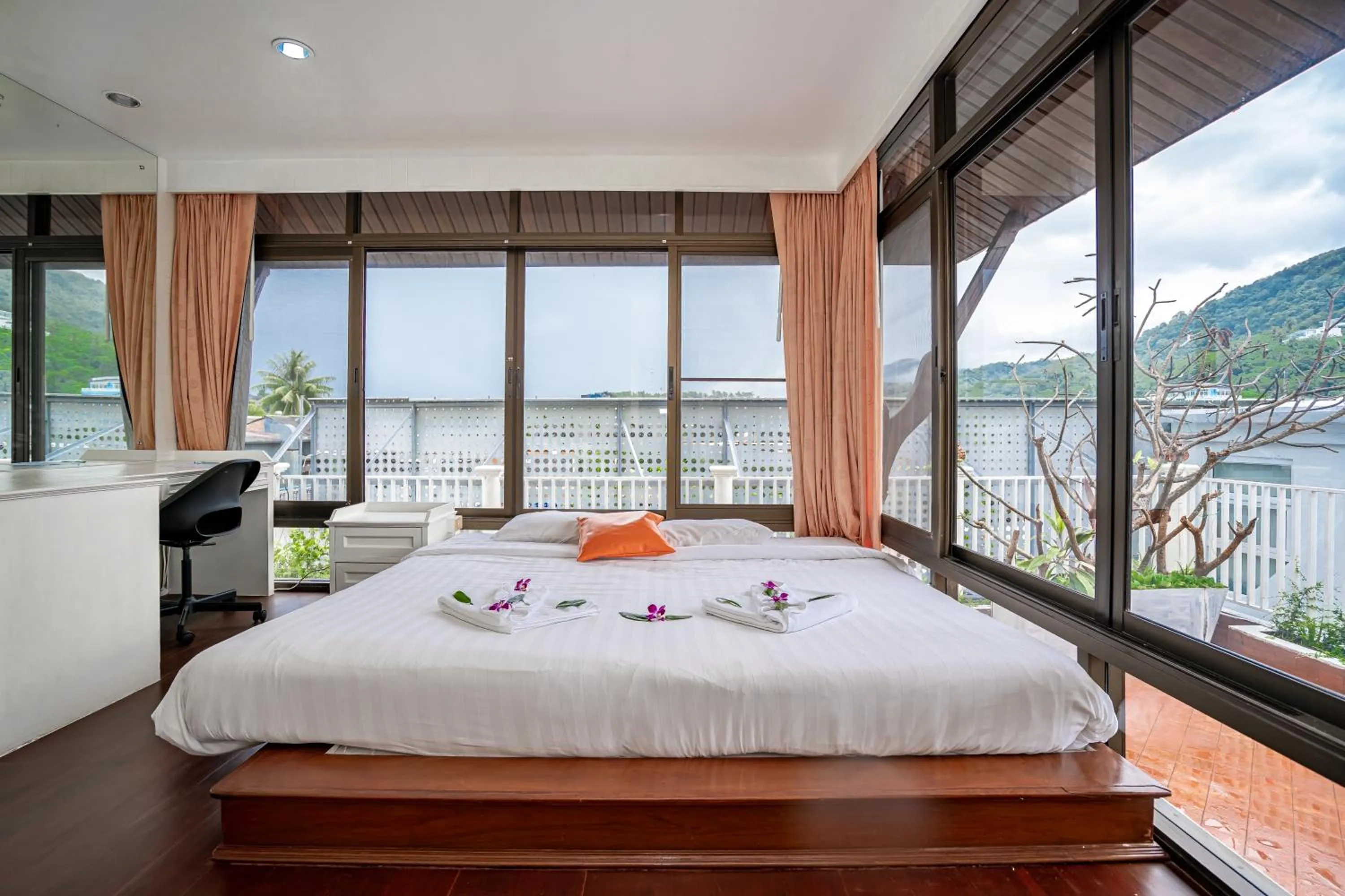 Bedroom, Bed in The Color Kata