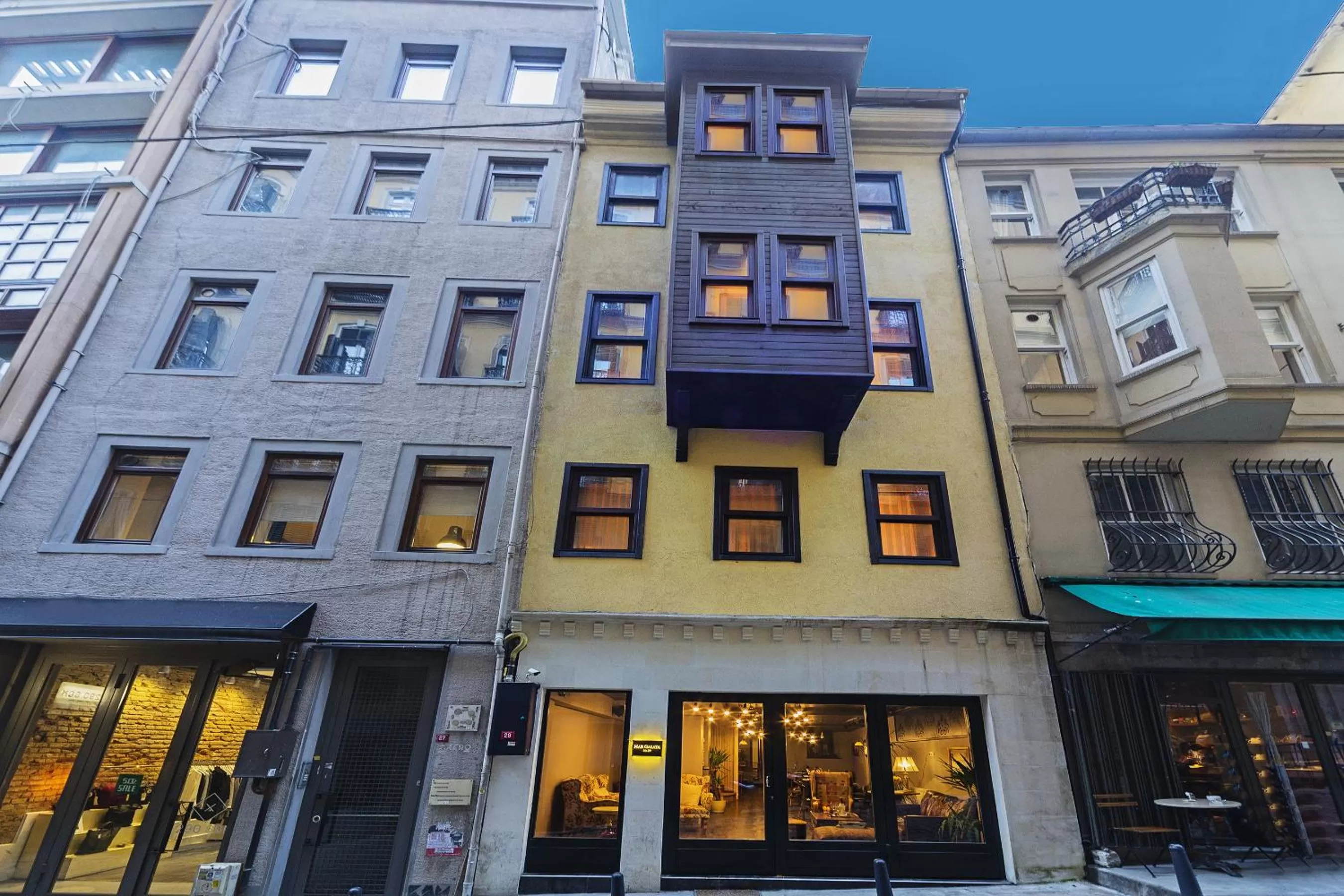 Facade/entrance in Meroddi Galata Mansion