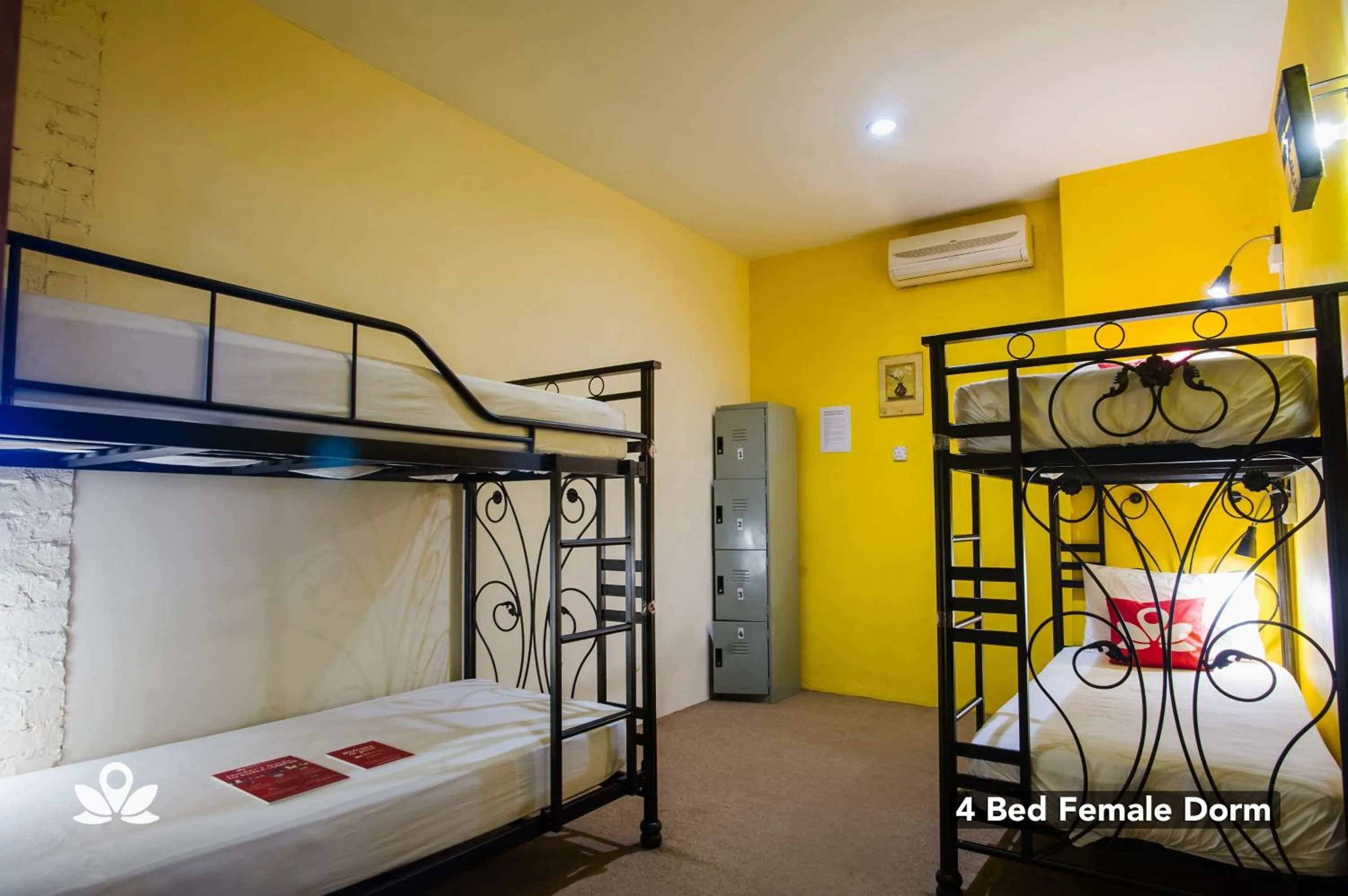 bunk bed, Bed in The Explorers Guesthouse and Hostel