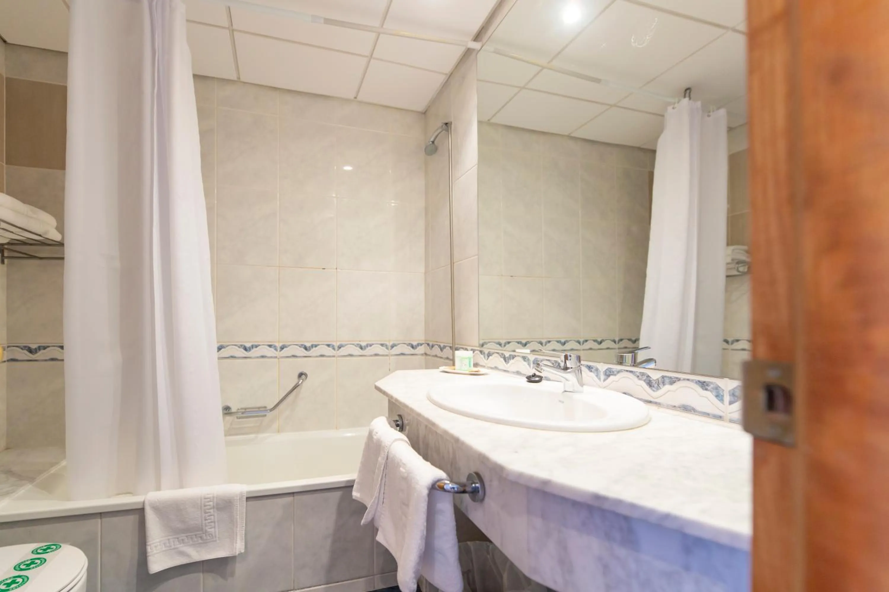 Bathroom in Hotel Ramblamar