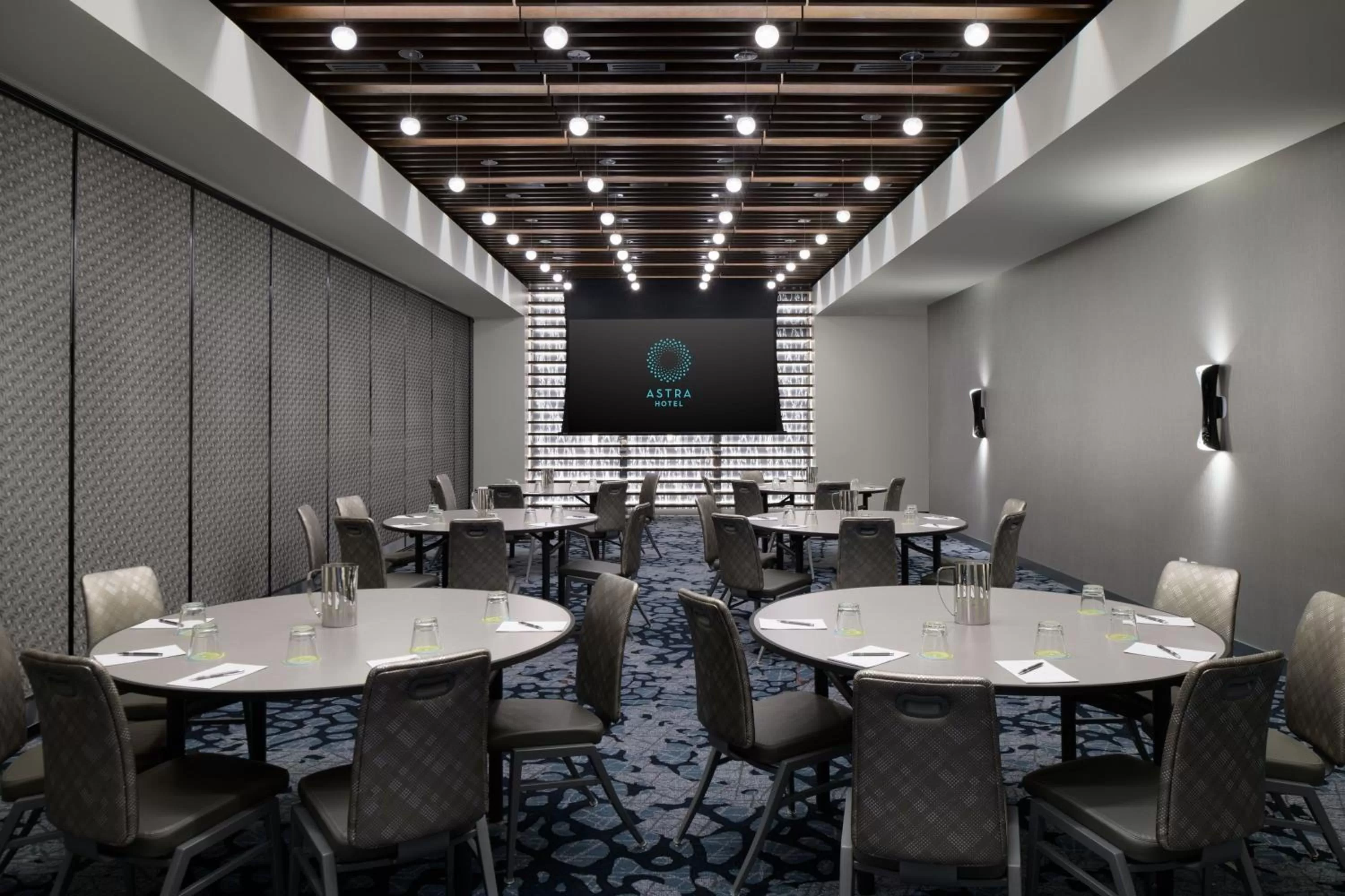 Meeting/conference room in Astra Hotel, Seattle, a Tribute Portfolio Hotel