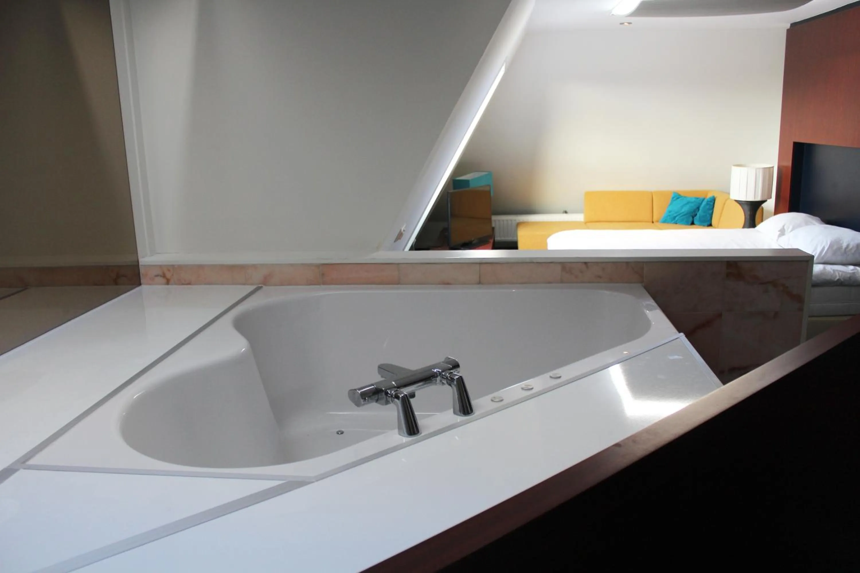 Bath in Fletcher Stadshotel Den Haag