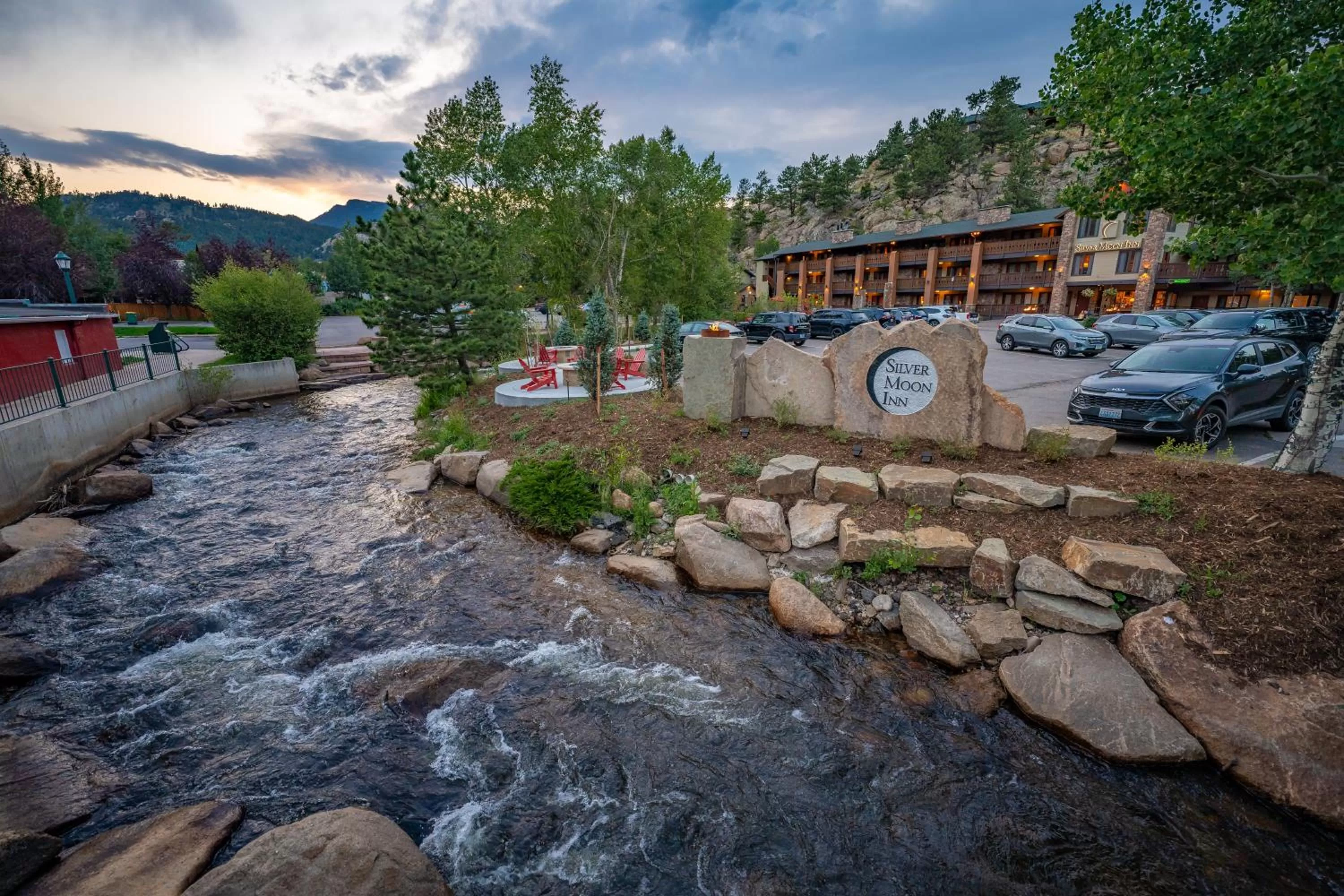 Property building in Silver Moon Inn