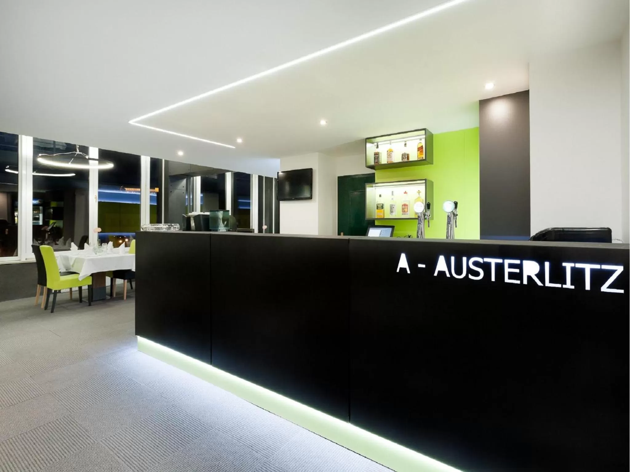 Restaurant/places to eat in A-Austerlitz Hotel