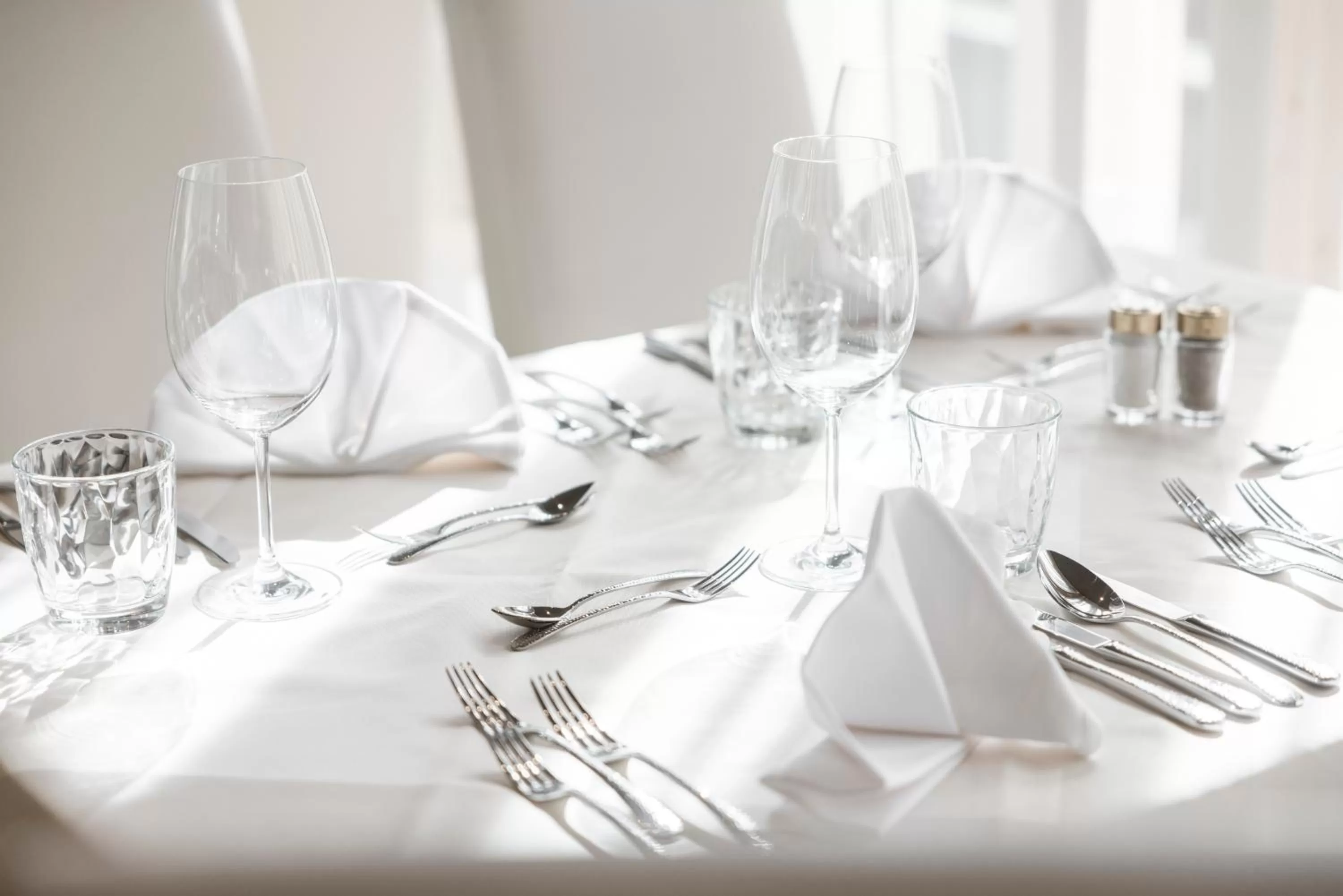 Restaurant/Places to Eat in Hotel Kristall