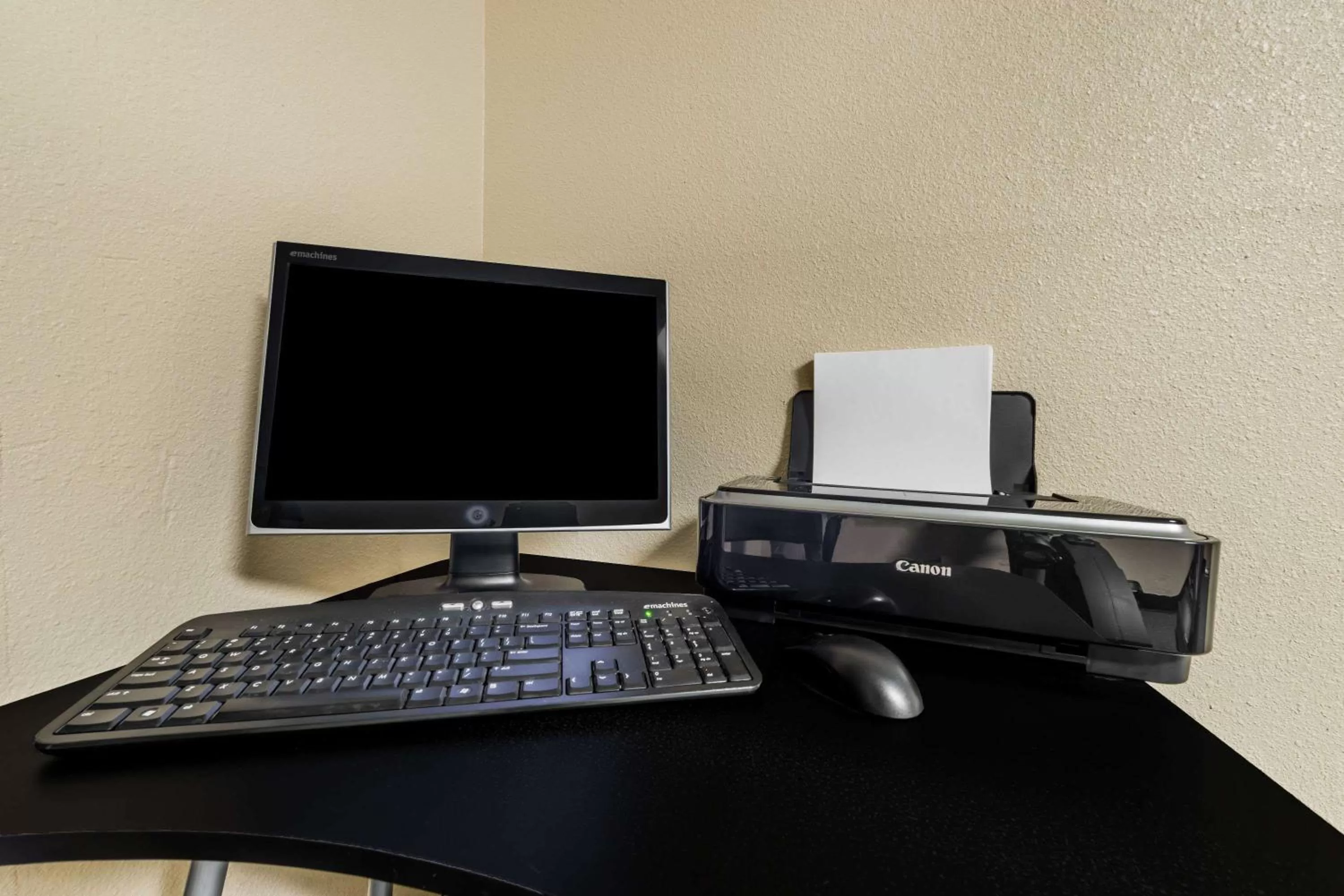 Business facilities in Days Inn Lexington SE Hamburg