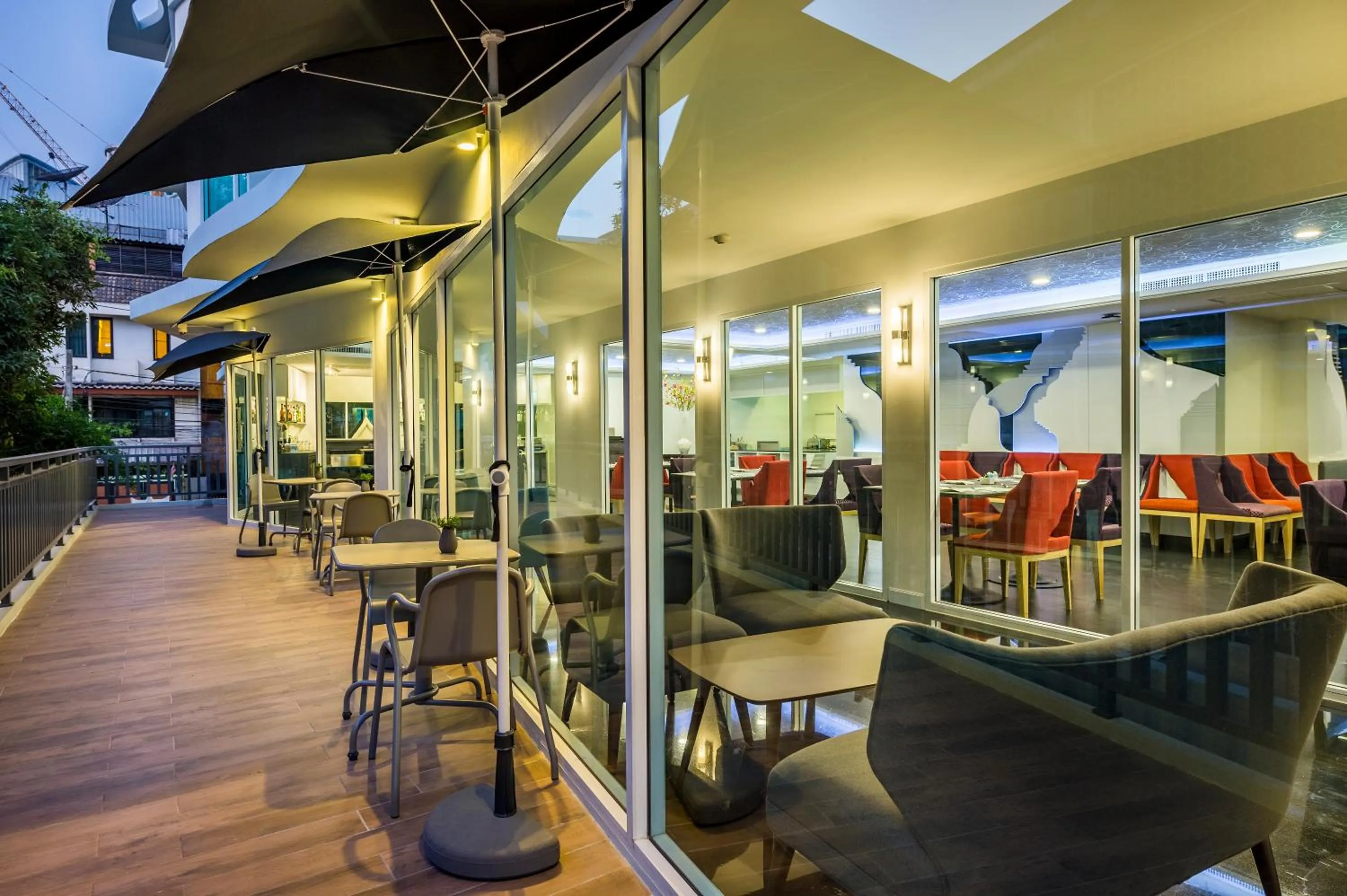 Restaurant/places to eat in Anajak Bangkok Hotel - SHA Plus