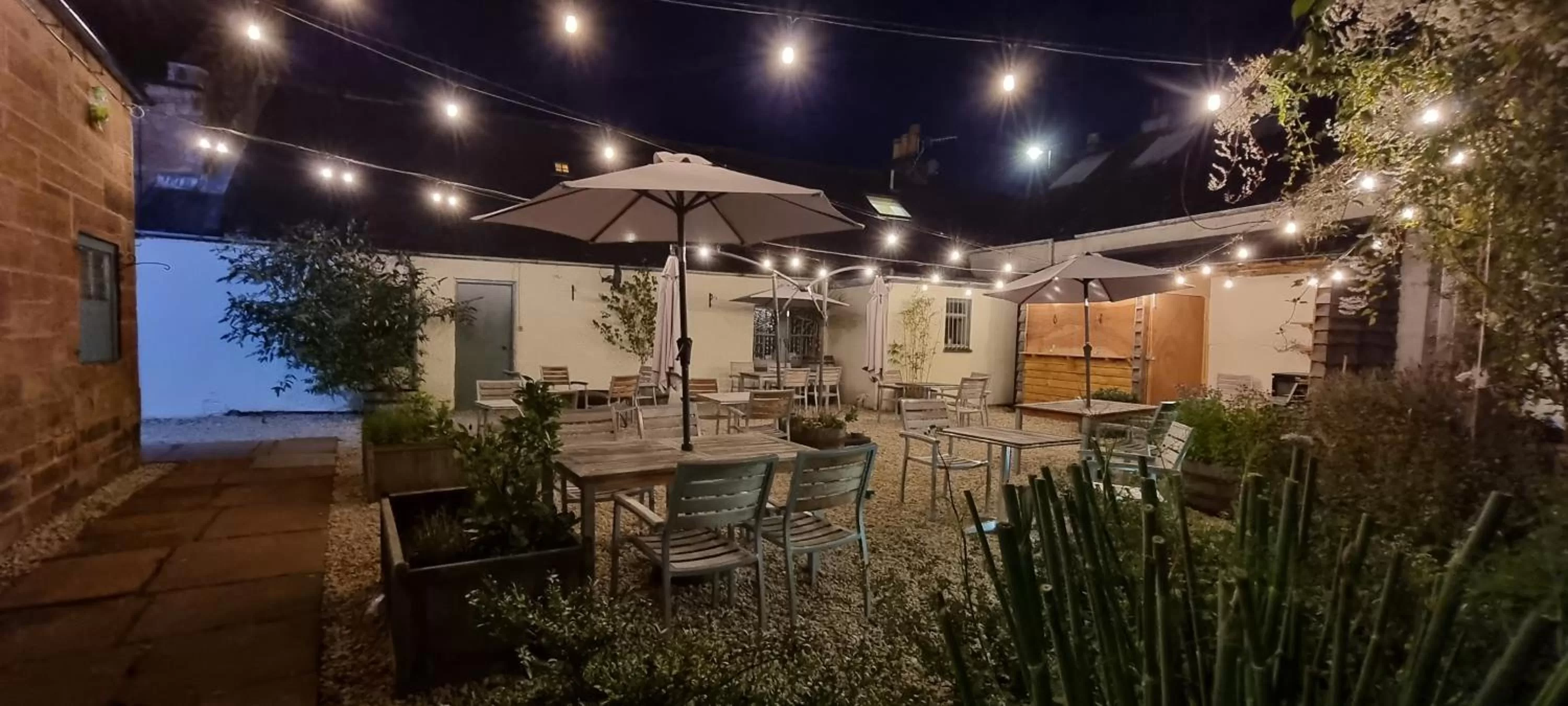 Garden in Buccleuch and Queensberry Arms Hotel