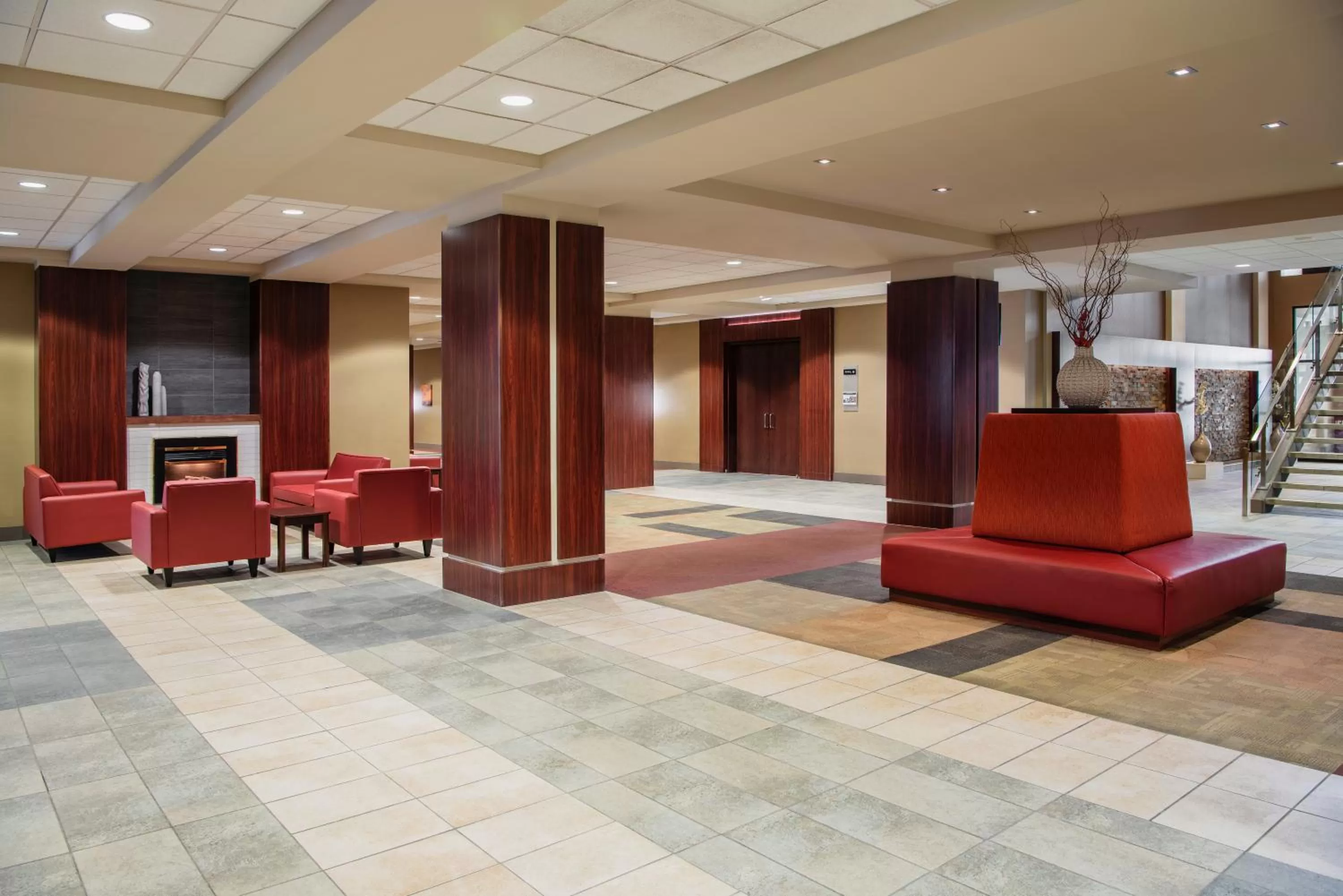 Lobby or reception in Viscount Gort Hotel, Banquet & Conference Centre