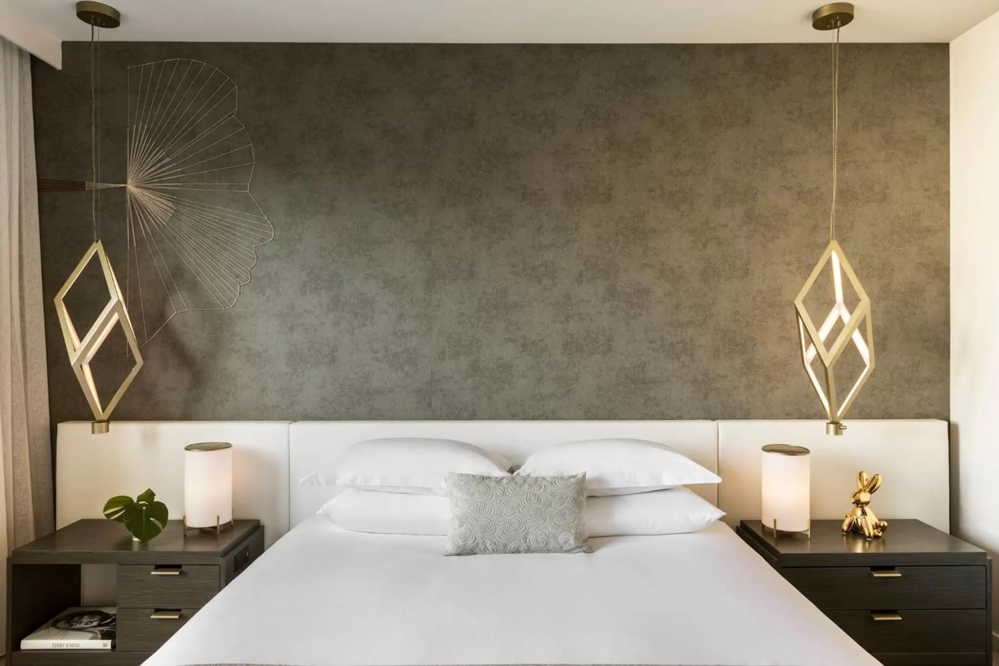 Photo of the whole room, Bed in Kimpton La Peer Hotel West Hollywood by IHG
