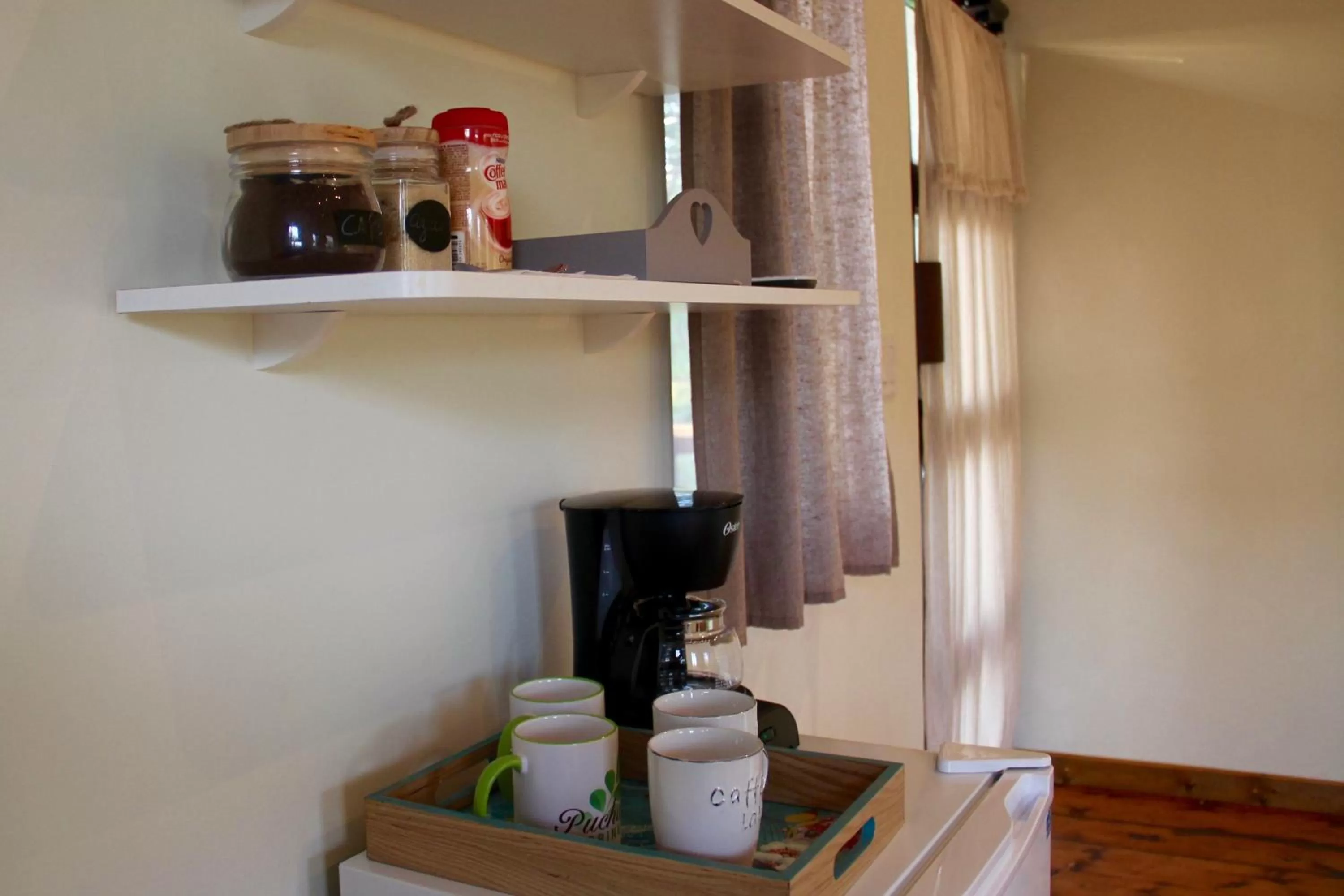 Coffee/Tea Facilities in Cabañas La Casa de Pucha