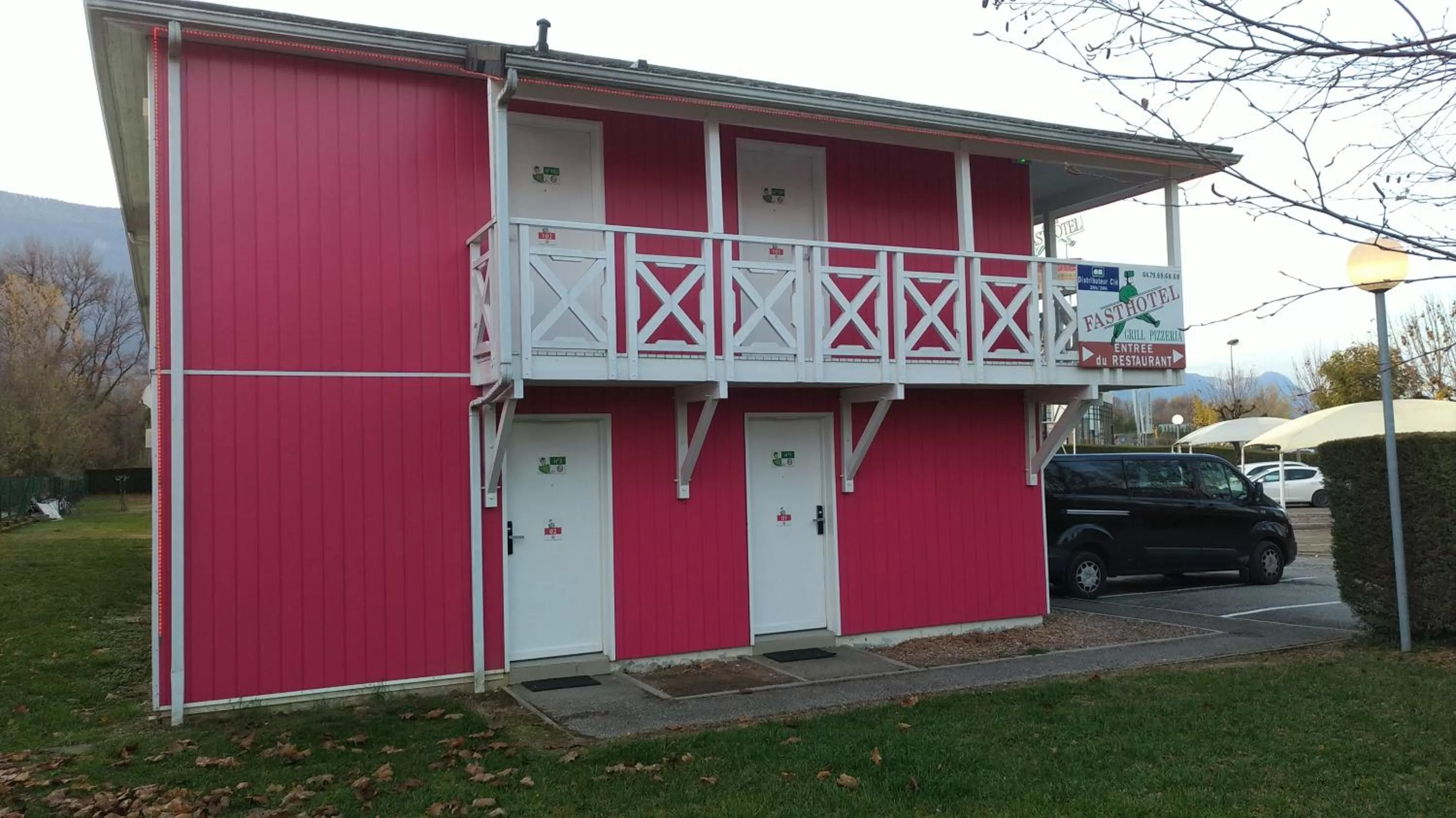 Facade/entrance, Property Building in Fasthotel Chambéry