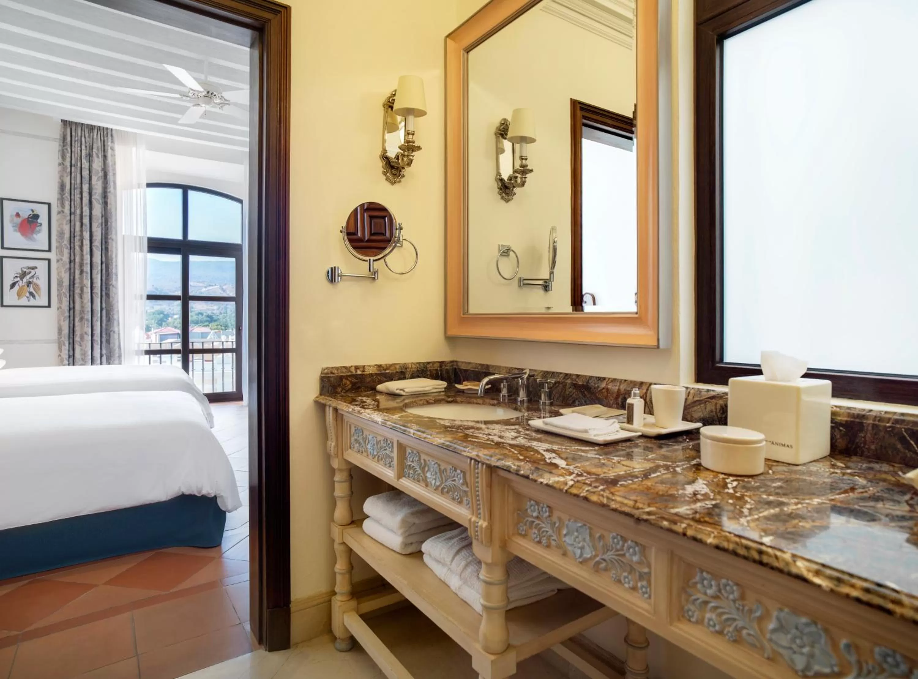 Bathroom, Bed in Hotel Solar de las Animas