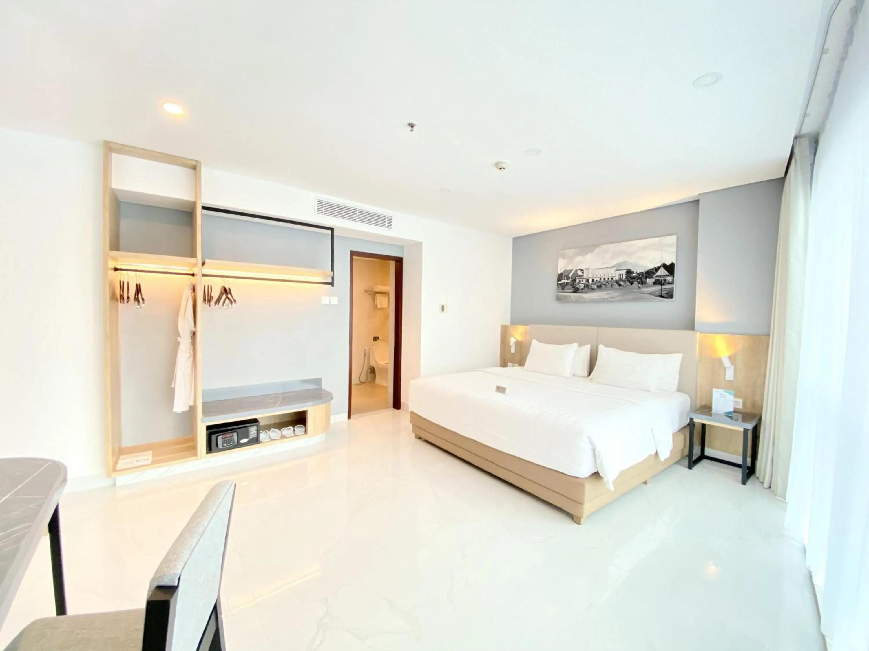 Bedroom, Bed in THE 1O1 Malang OJ