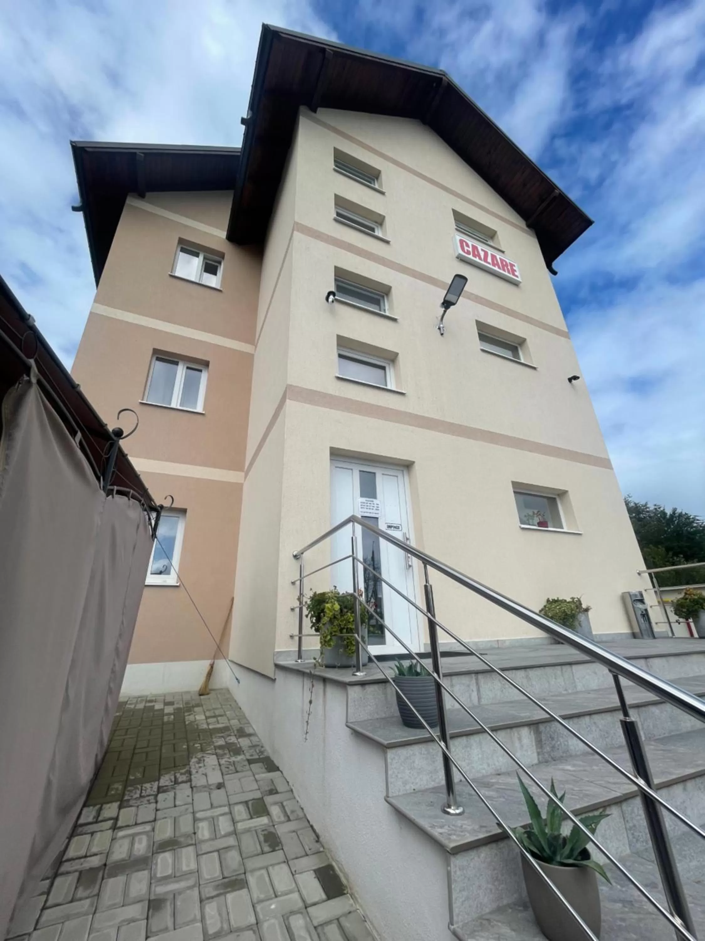 Cazare apartamente LAVI-TOUR Tg Neamț