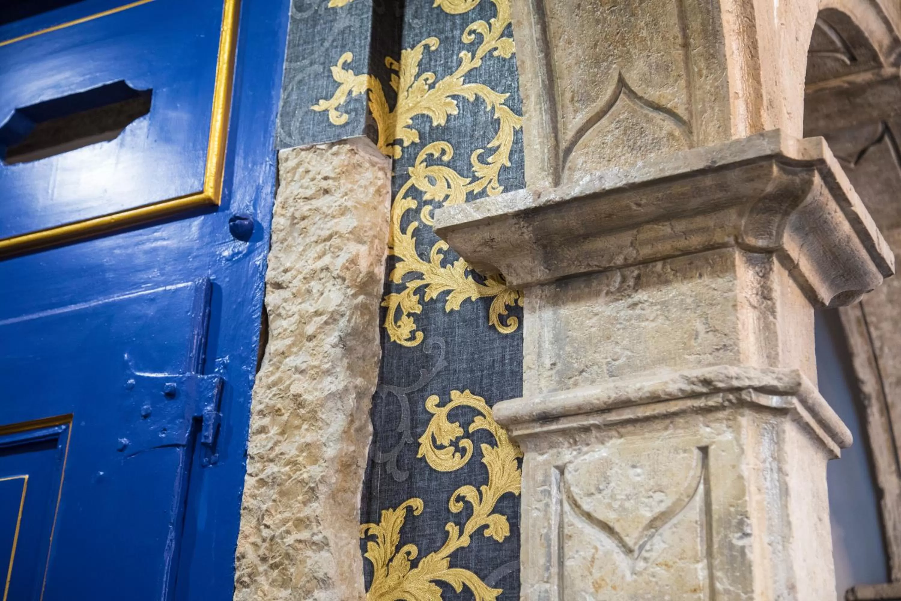 Decorative detail in Casual Belle Epoque Lisboa