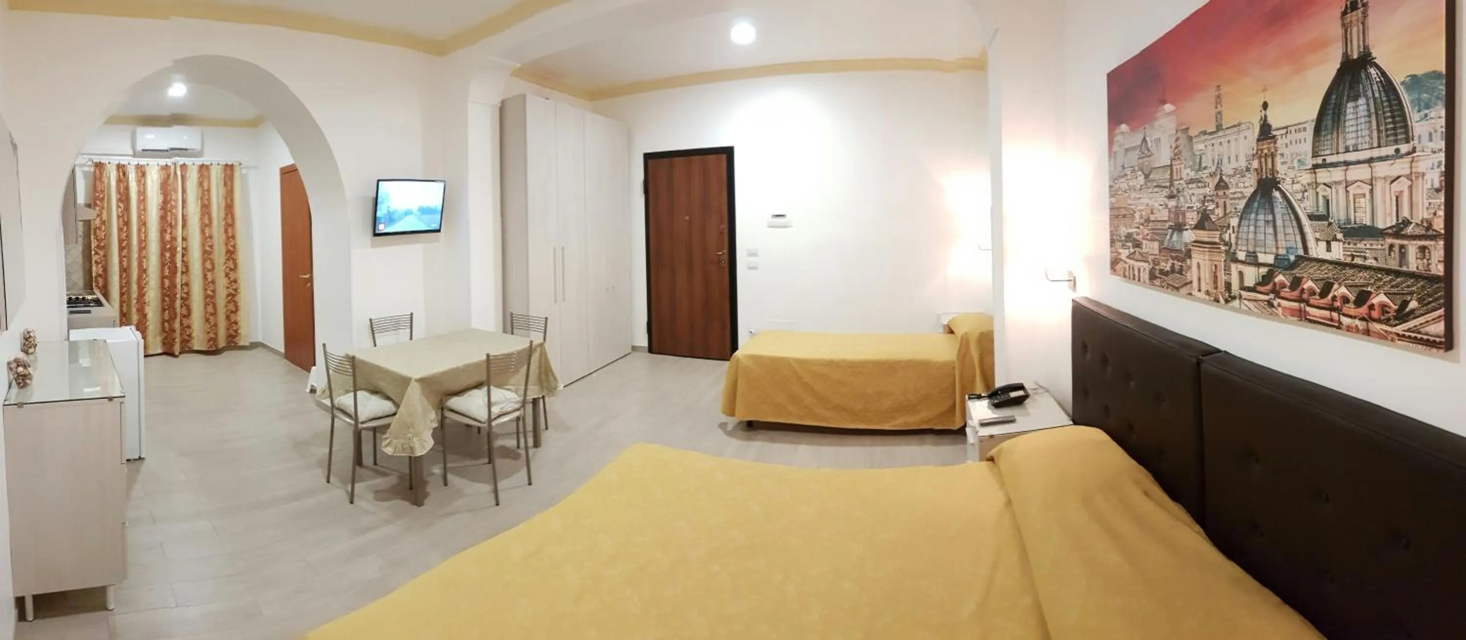 Photo of the whole room in Hotel Artorius