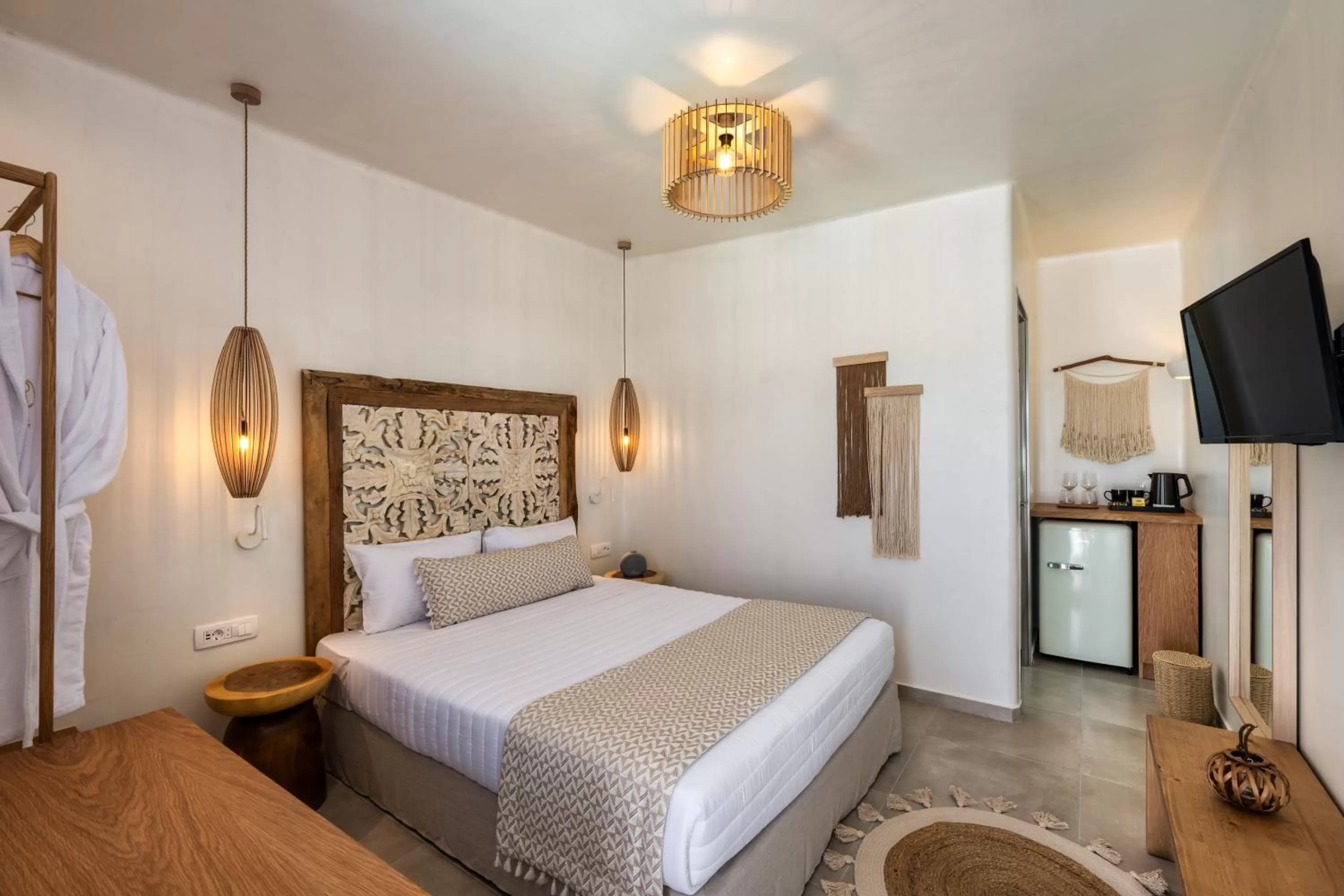 Bedroom, Bed in Hill Suites