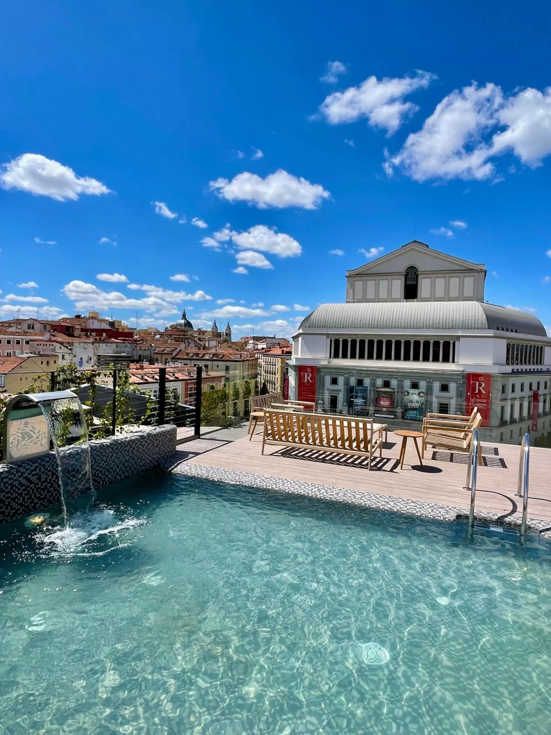 Swimming pool in Ocean Drive Madrid
