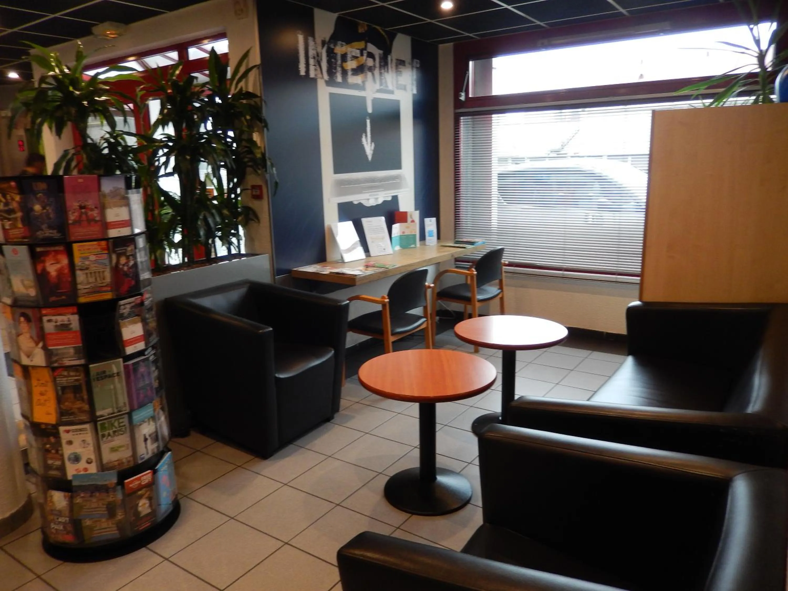 Lobby or reception in ibis budget Paris Porte d'Italie Est