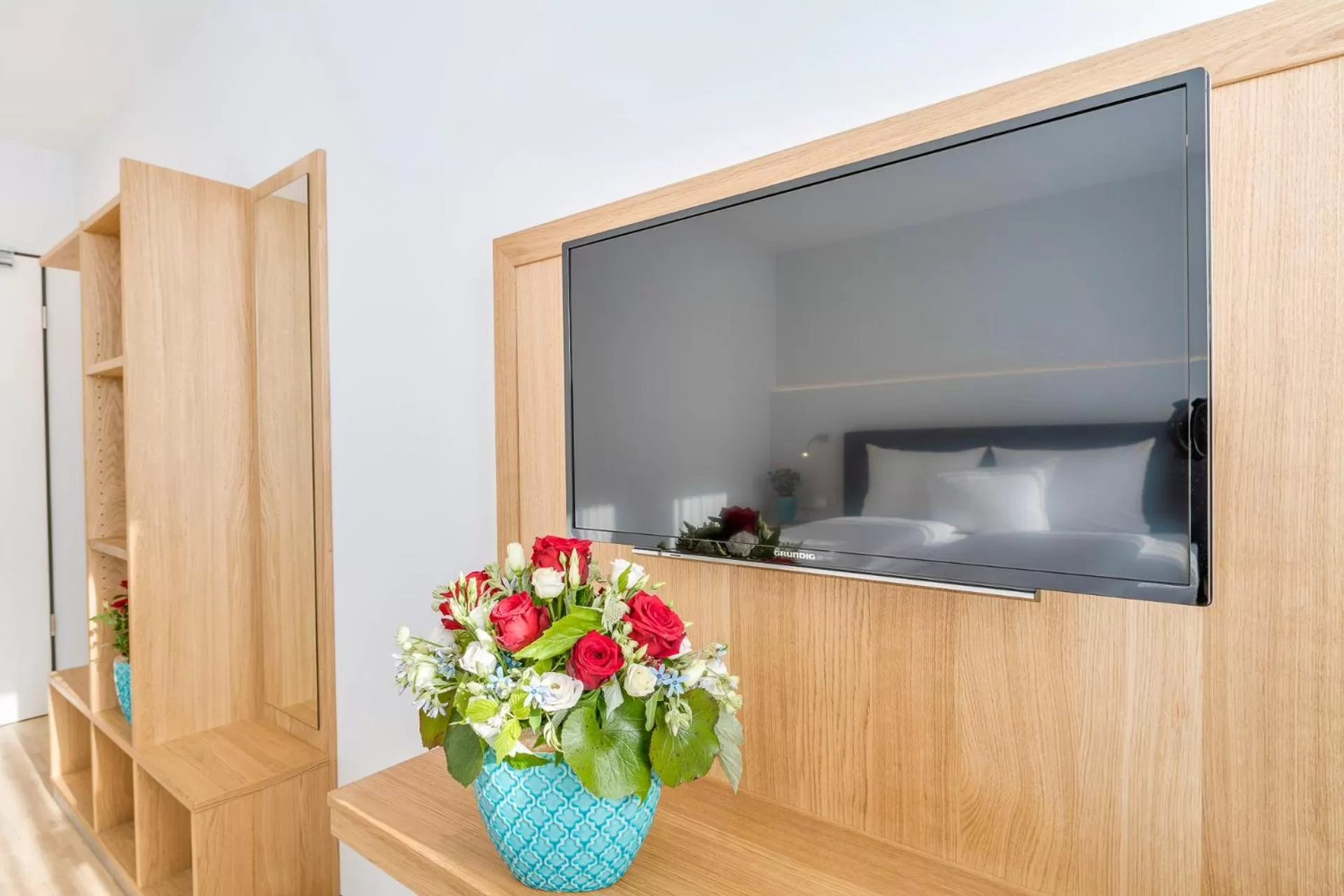 Photo of the whole room in Hotel-Etage Apfelrot