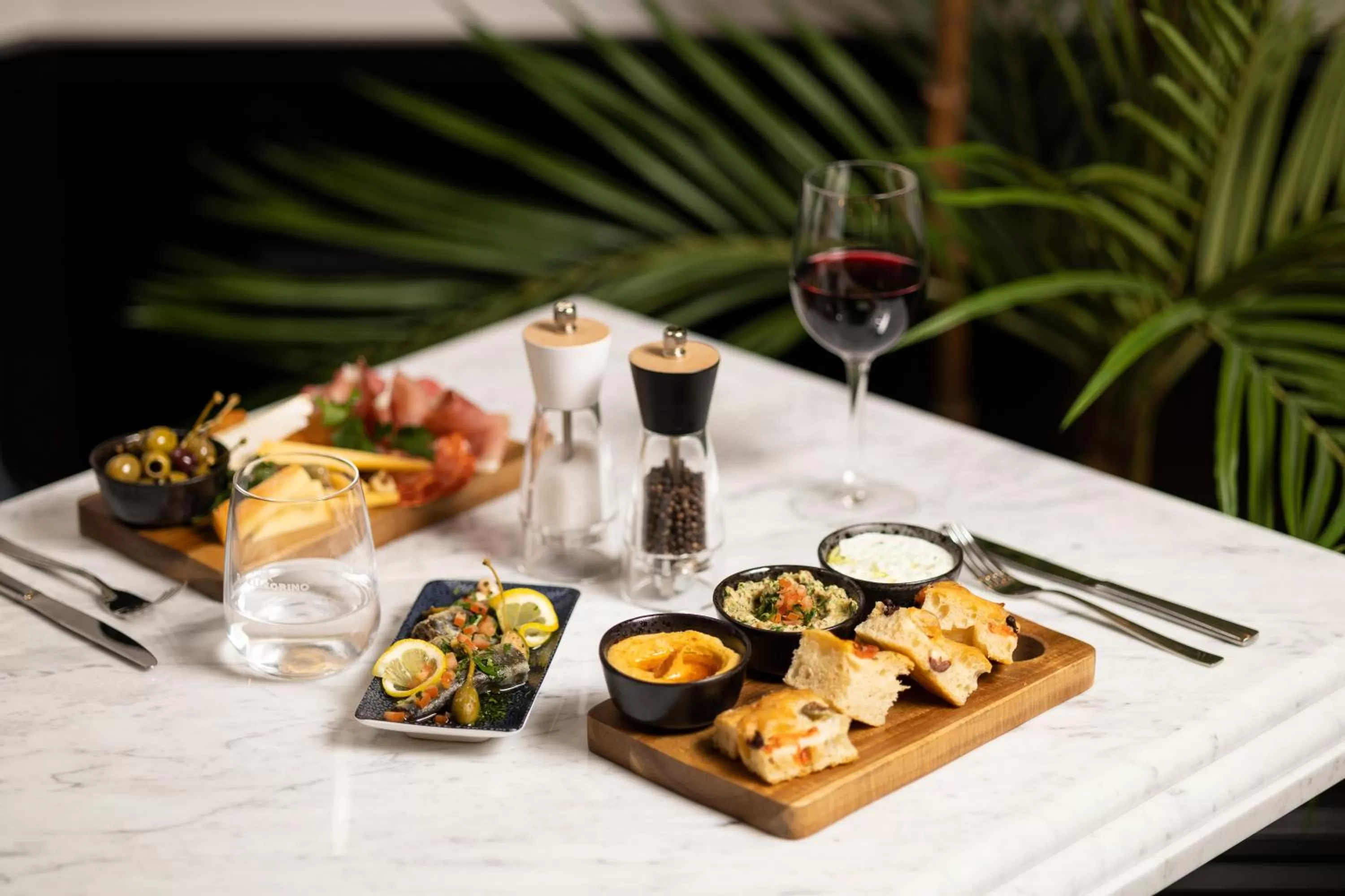 Lounge or bar in The President Brussels Hotel