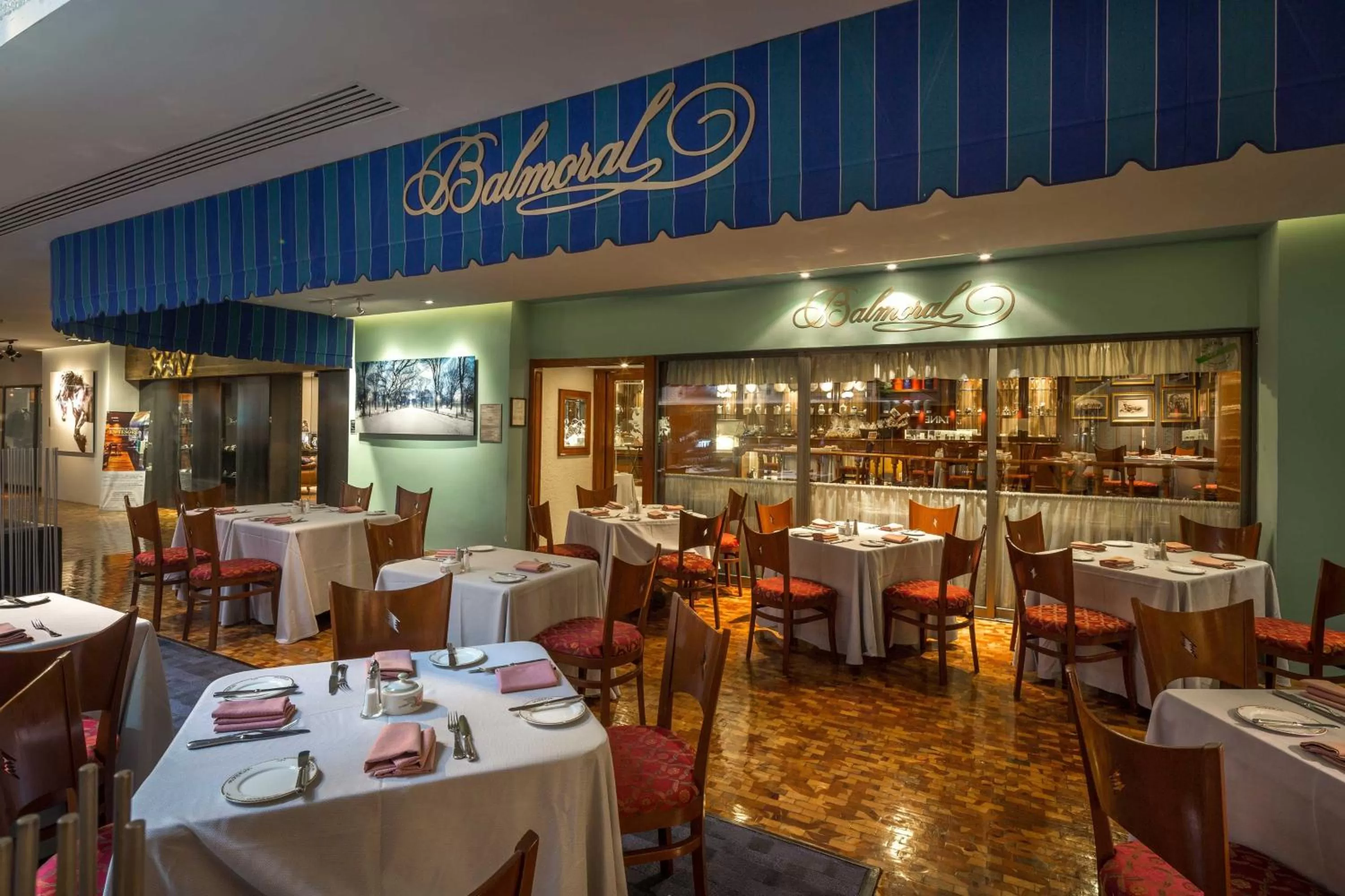 Restaurant/places to eat in Presidente InterContinental Mexico City by IHG