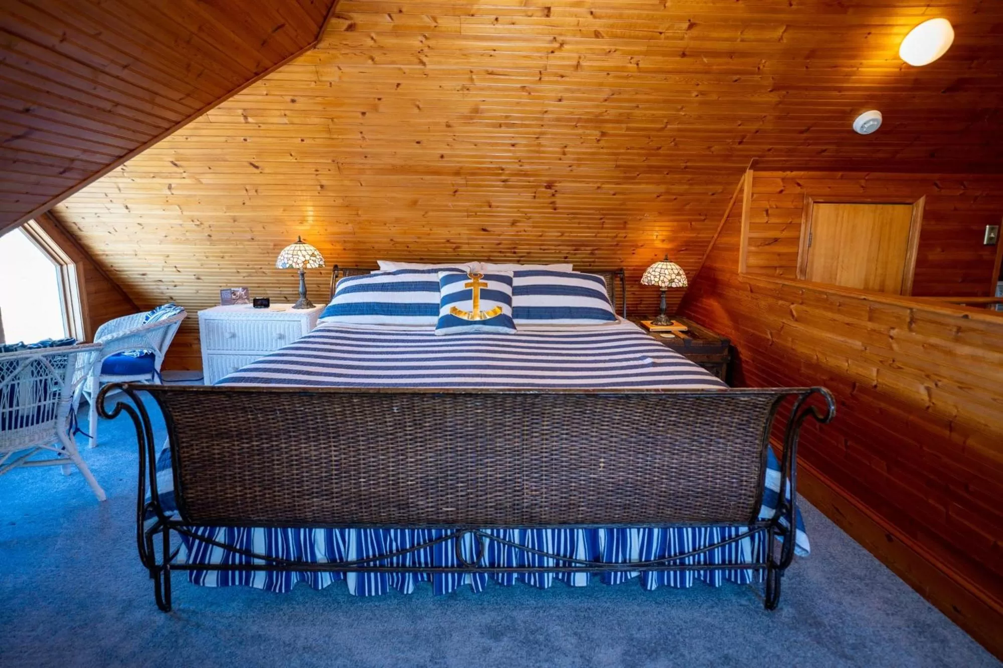 Bed in Solomons Victorian Inn