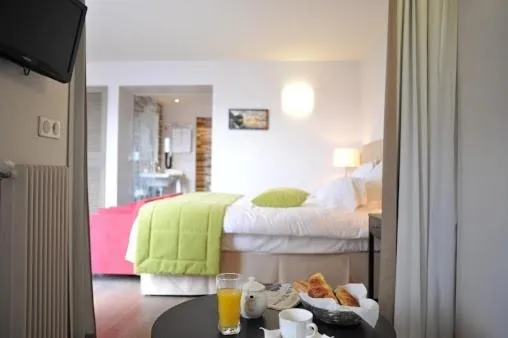 Bed in Hotel de L'Universite