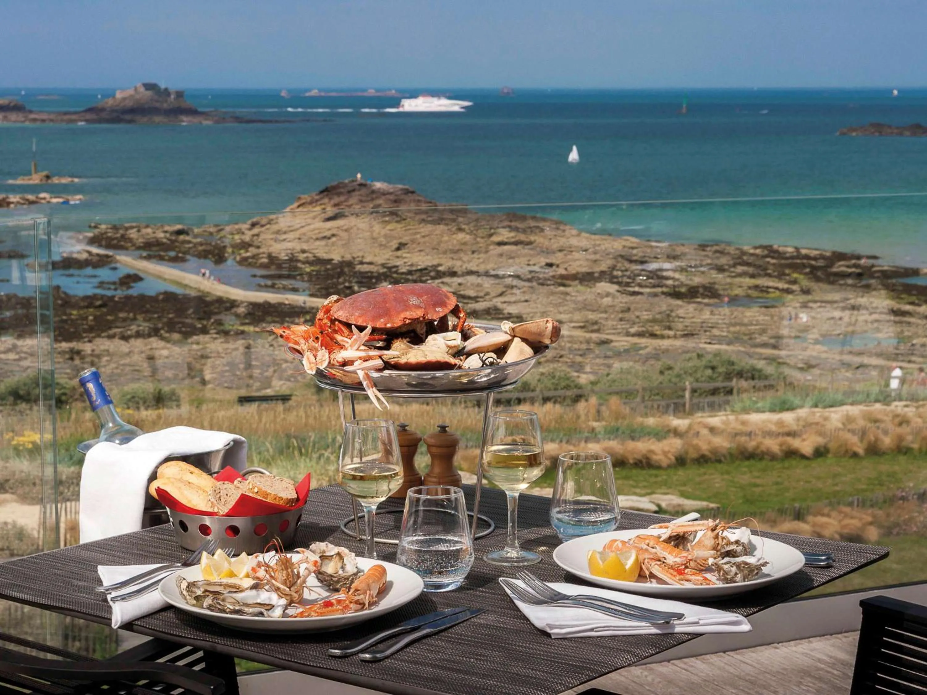 Restaurant/places to eat in Emeria Dinard Thalasso Spa