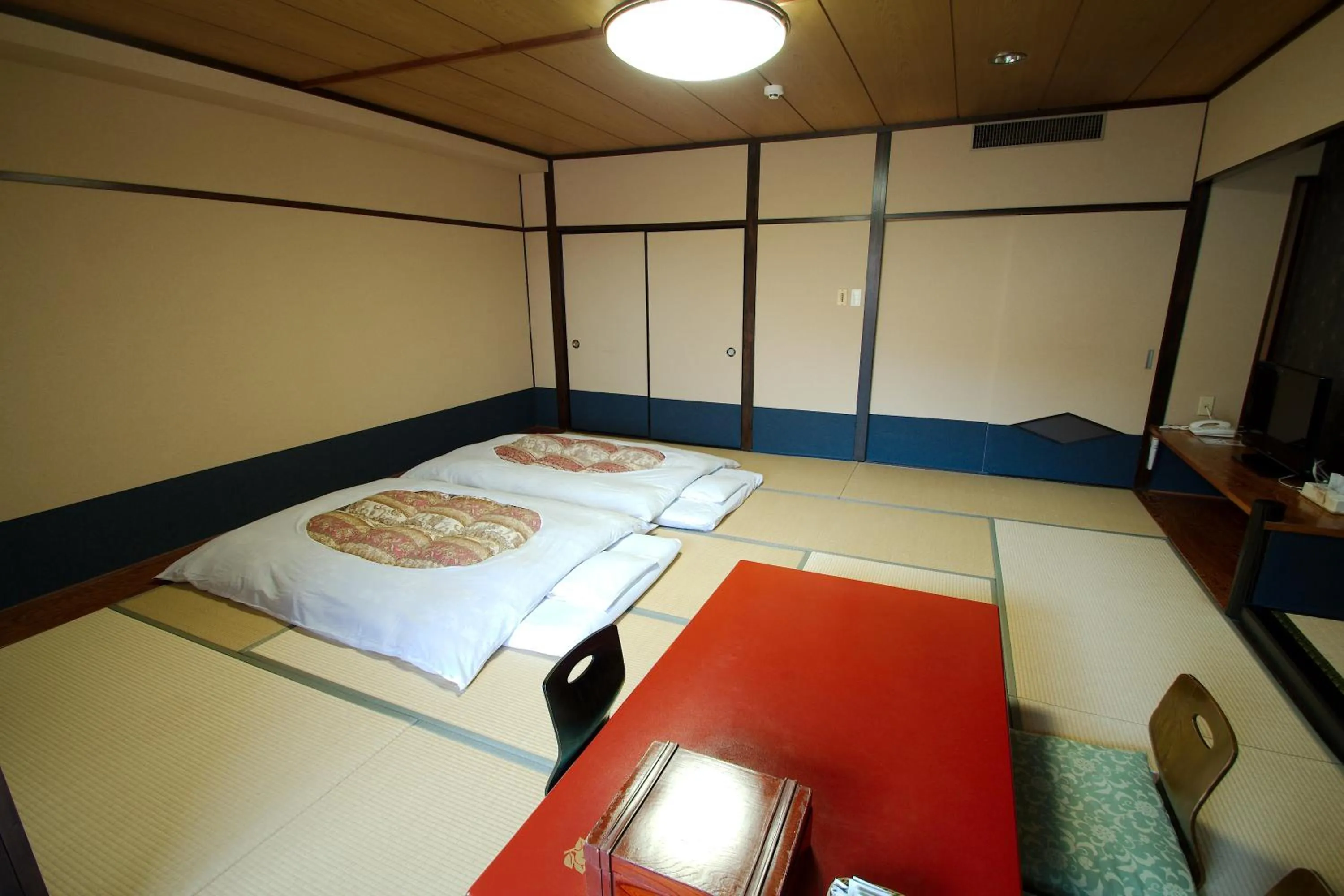 Photo of the whole room, Bed in Aura Tachibana
