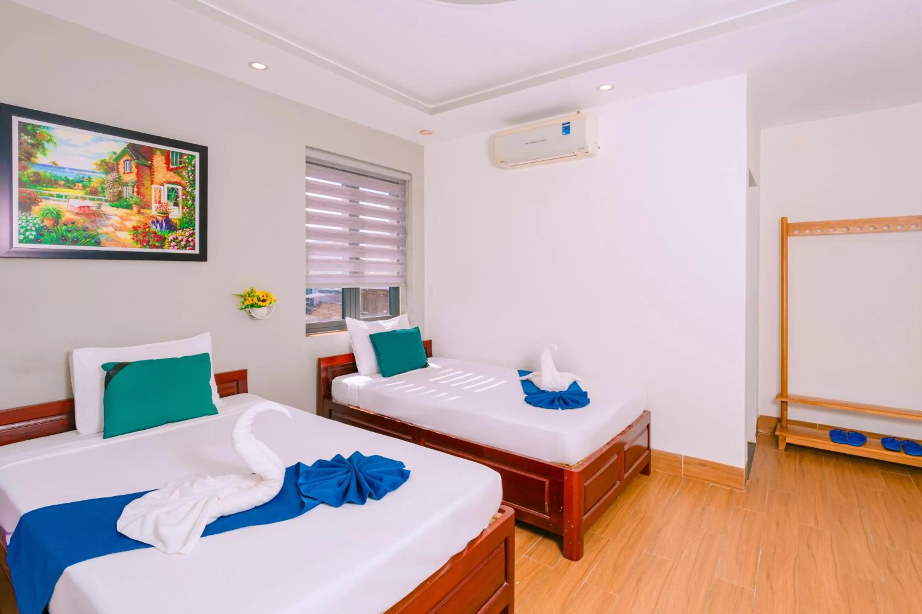 Bed in Vinh Khang Homestay