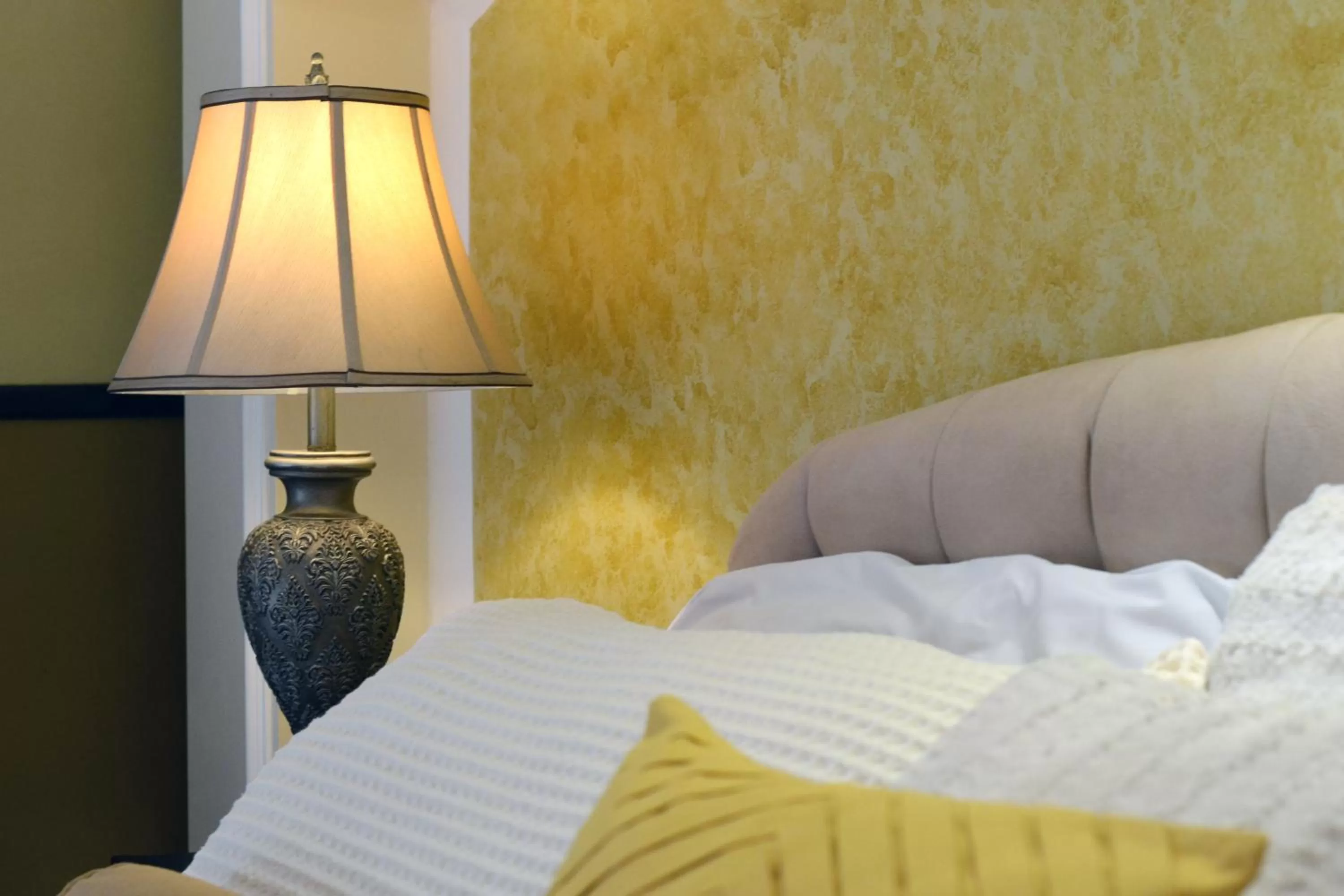 Decorative detail, Bed in Hostal Villa Toscana