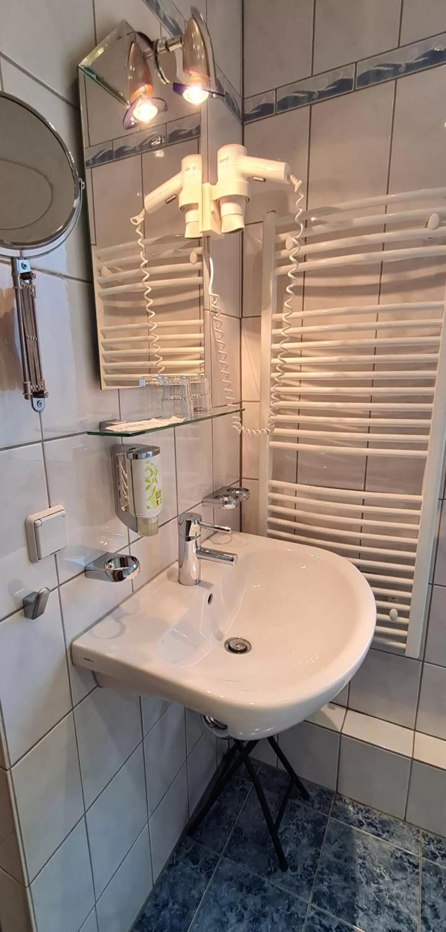 Bathroom in Hotel Prox