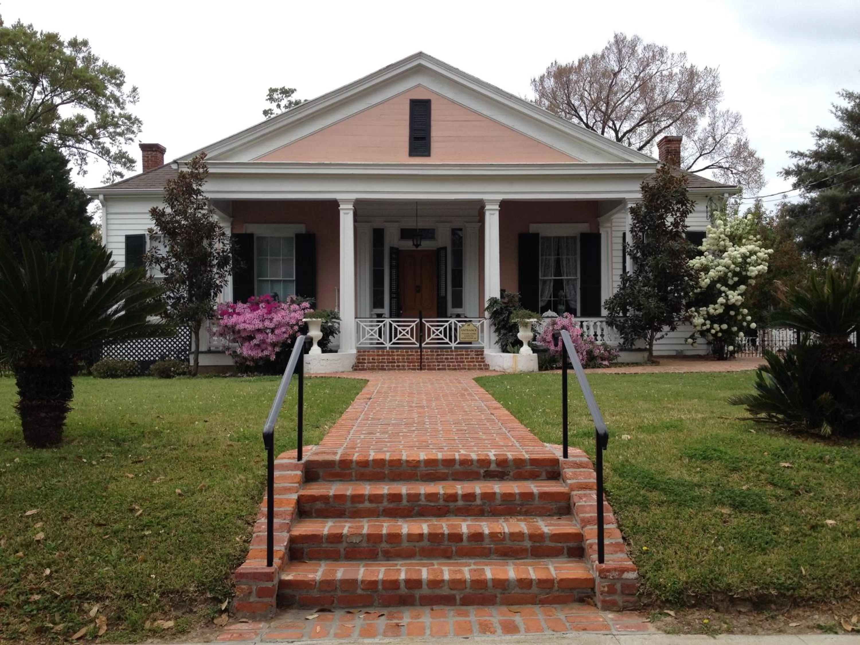 Facade/entrance, Property Building in Stone House Musical B&B