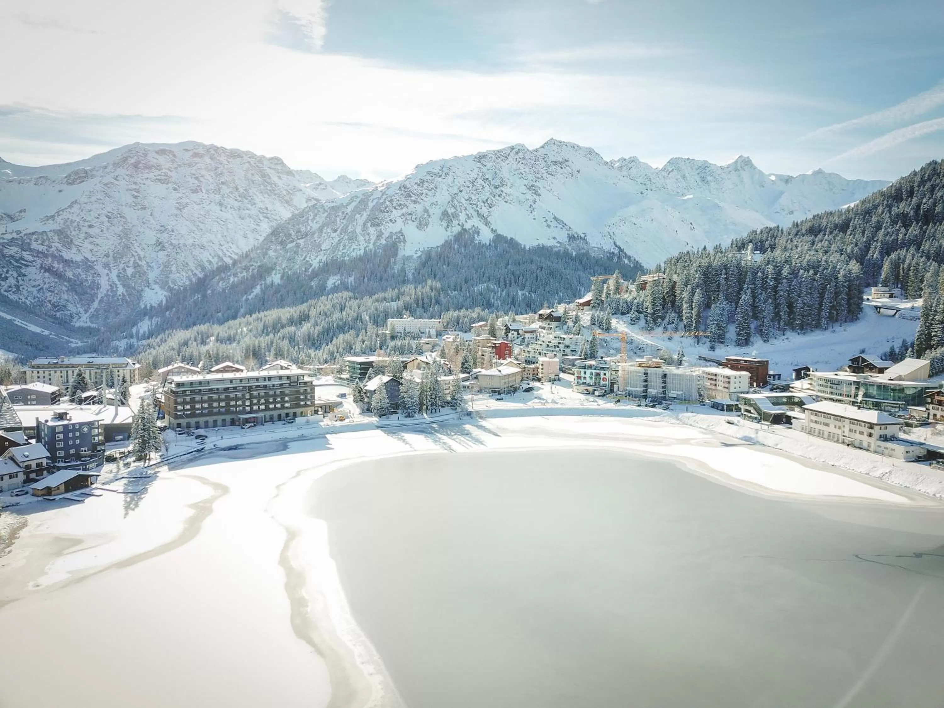 Staff in AVES Hotel&Apartment Arosa