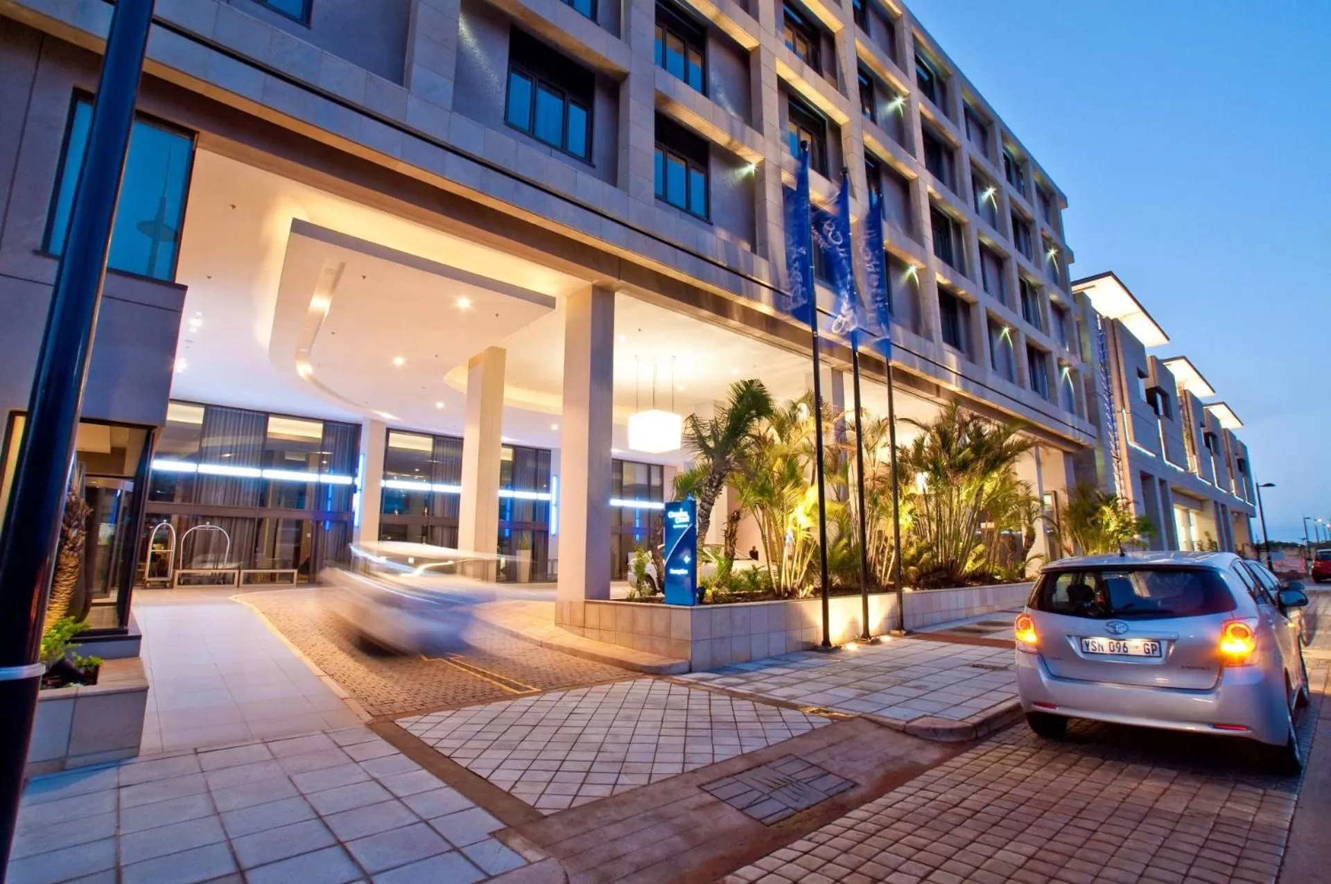 Facade/entrance in Garden Court Umhlanga