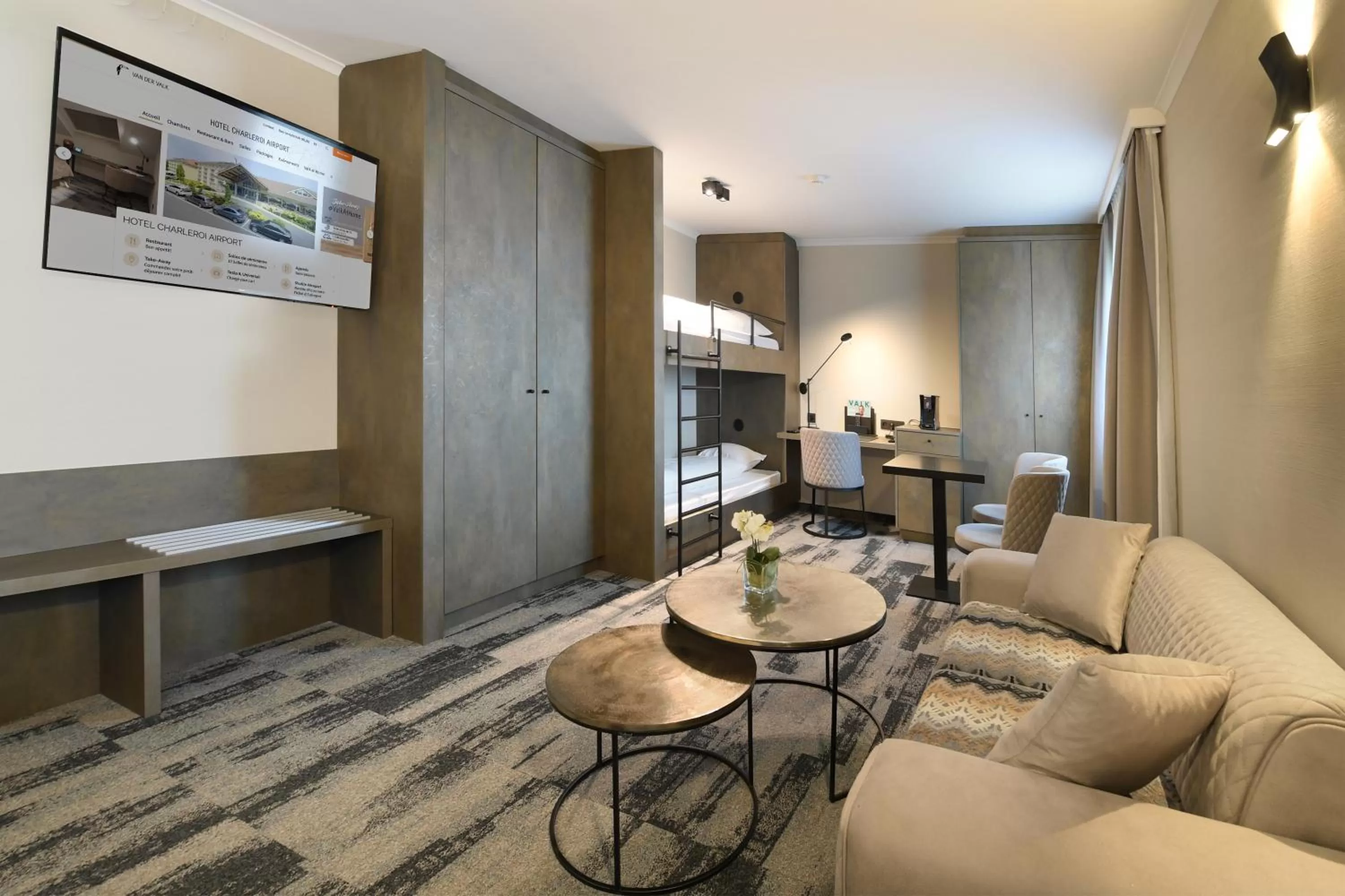 Seating area in Hotel Charleroi Airport - Van Der Valk