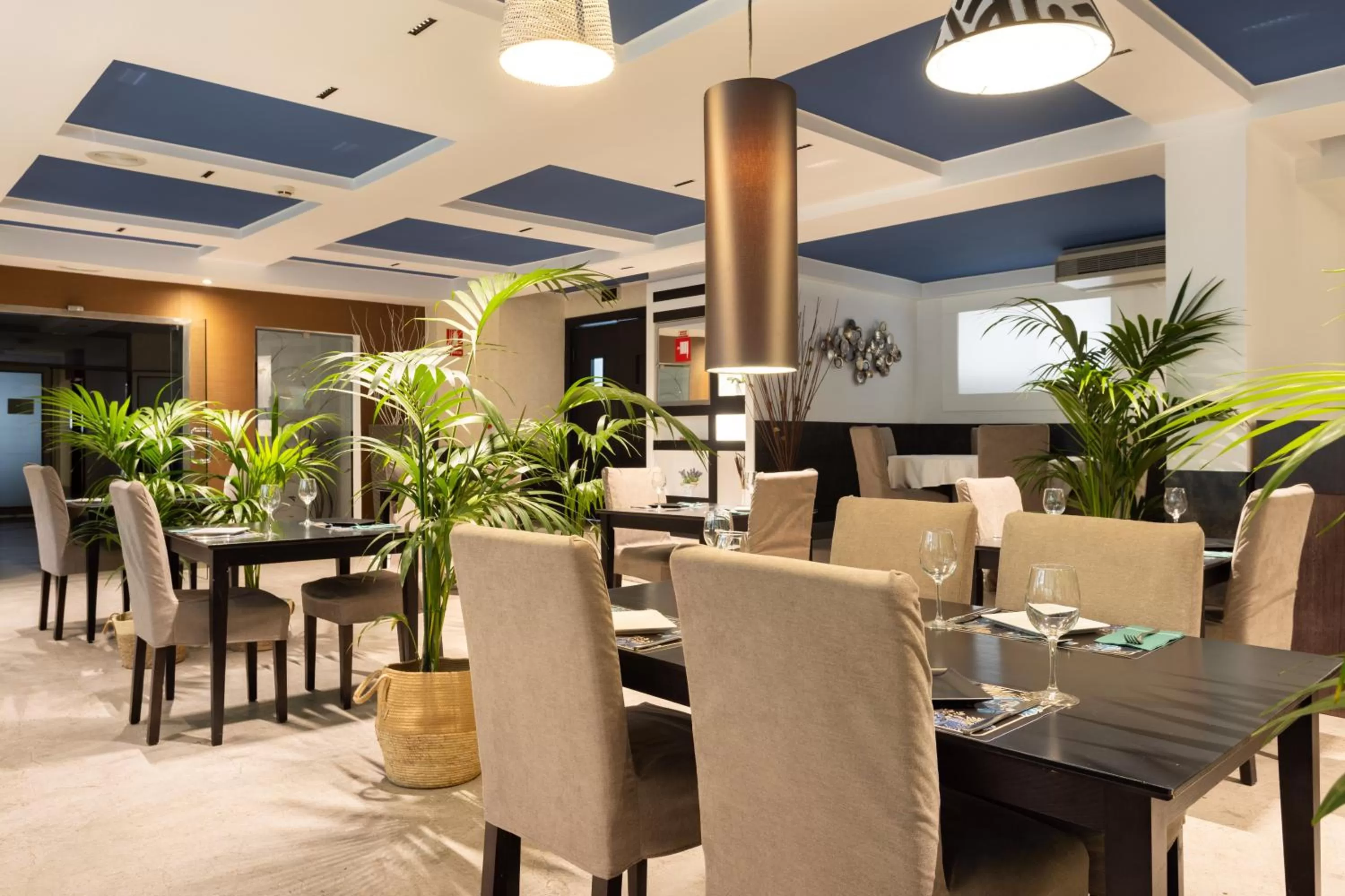 Restaurant/places to eat in Hotel Colon Rambla